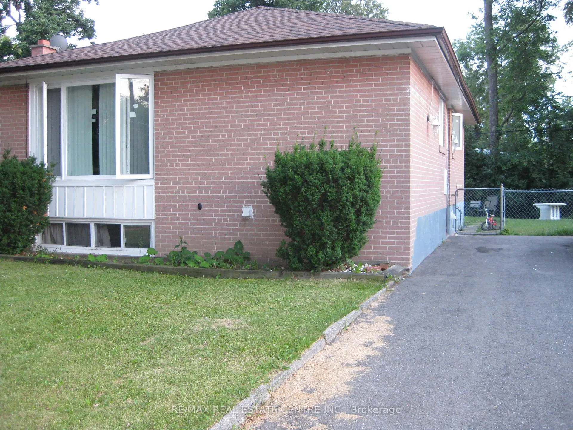 Photo 1 of Unit Bsmt, 63 Mcmurchy Avenue S, Brampton, Brampton South — HOMEH