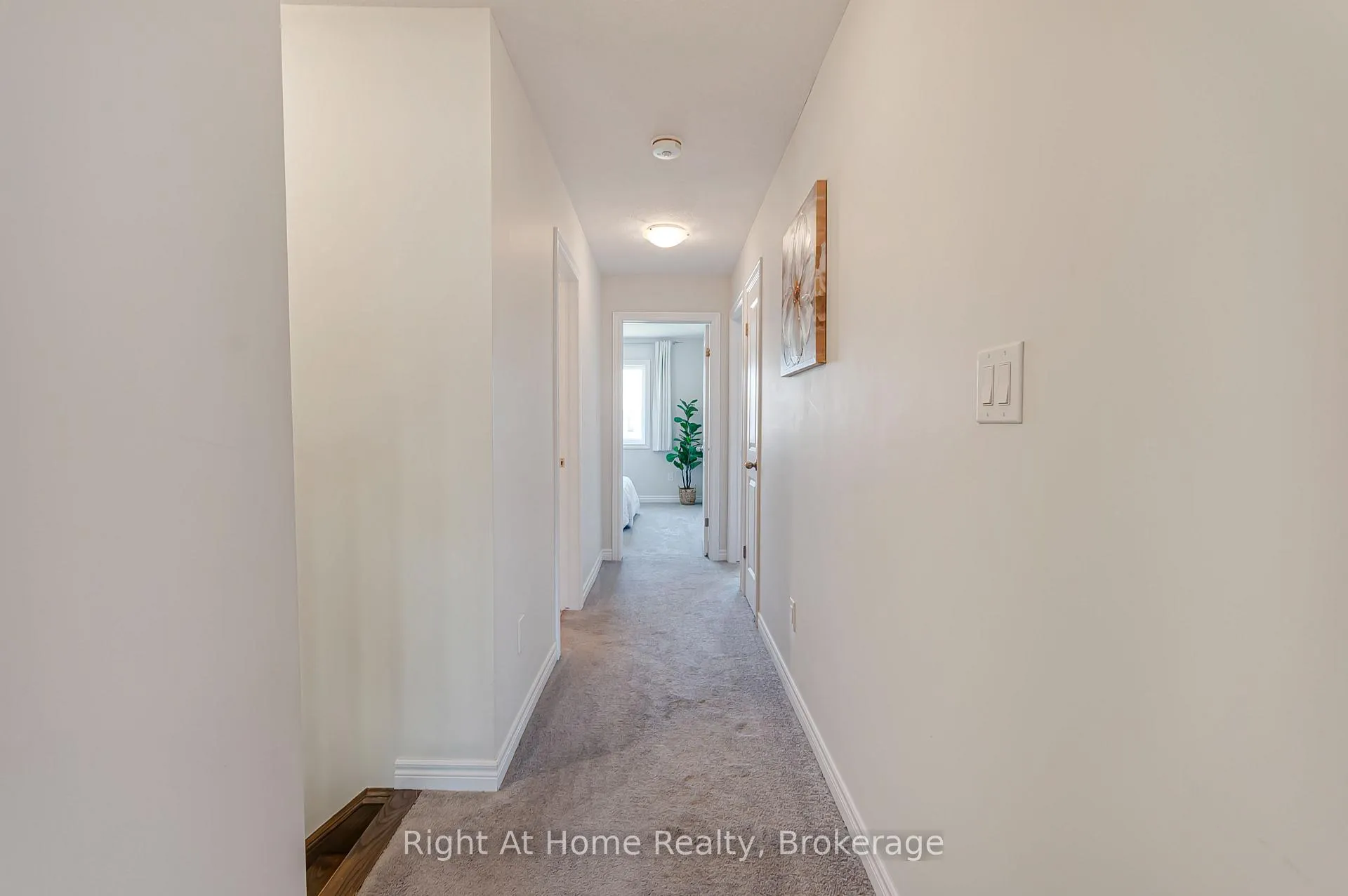 Photo 18 of 9 Callon Drive, Hamilton, Meadowlands — HOMEH