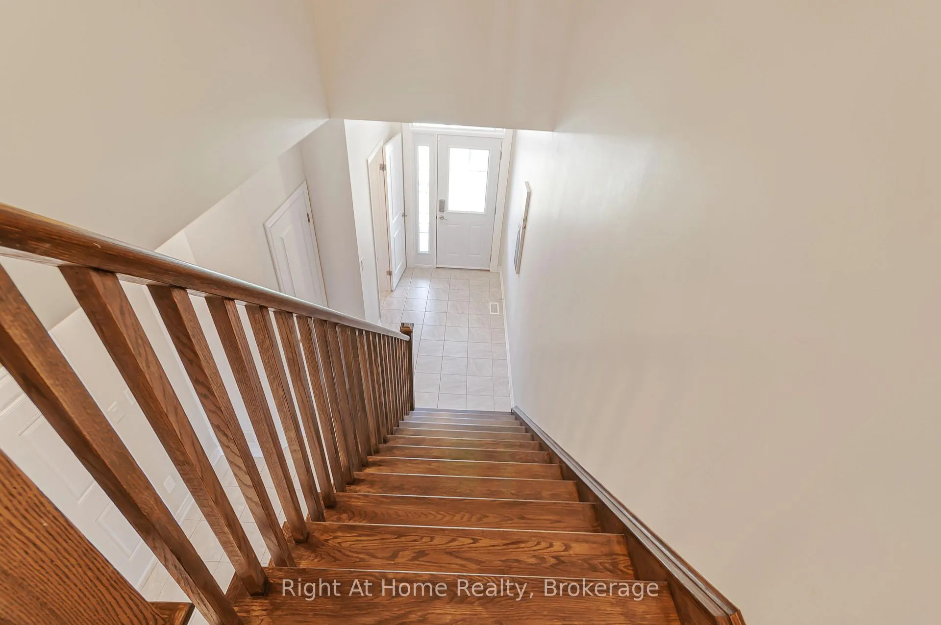 Photo 23 of 9 Callon Drive, Hamilton, Meadowlands — HOMEH