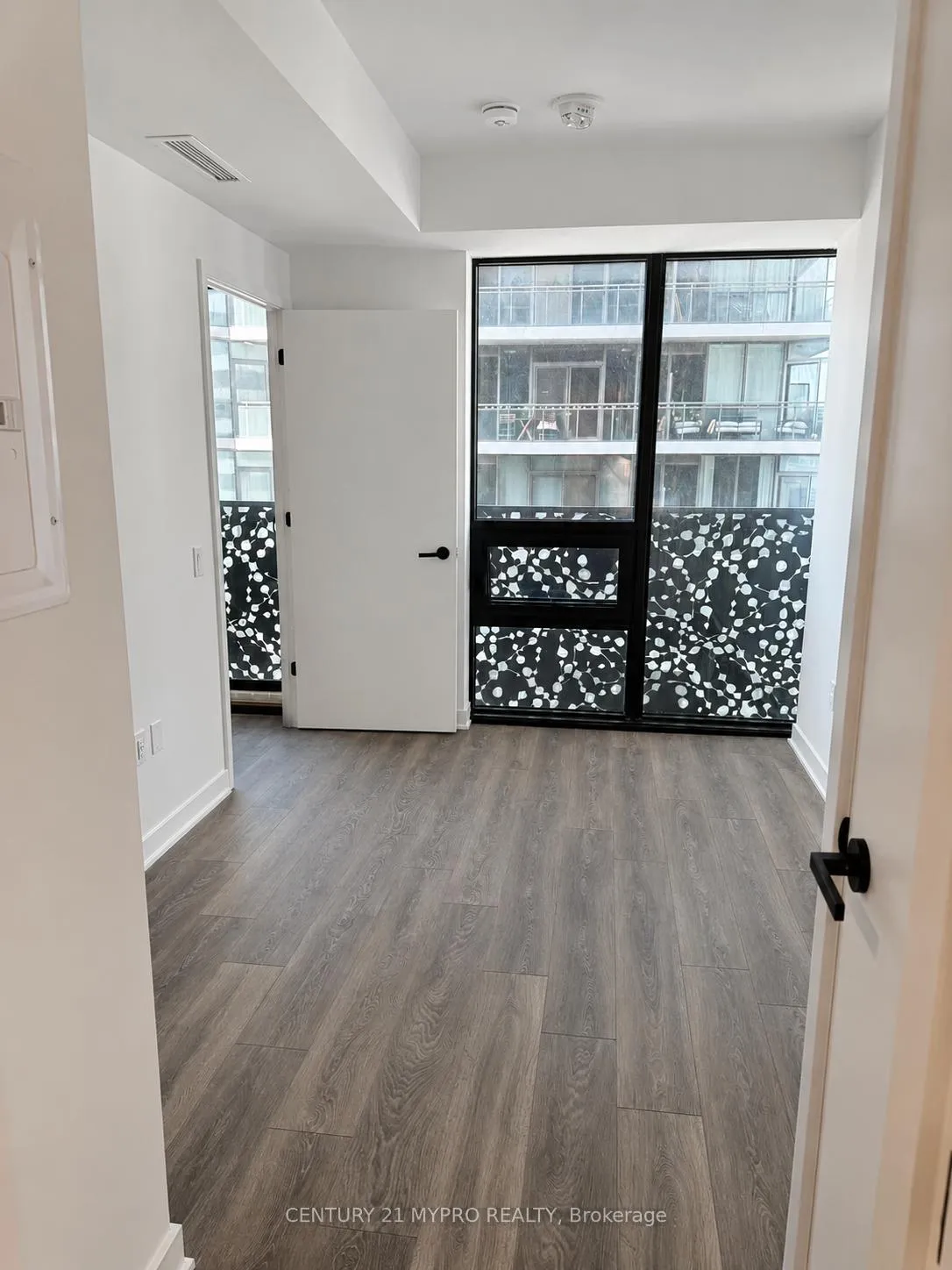 Photo 5 of Unit 2308, 55 Charles Street E, Toronto, Church-Yonge Corridor — HOMEH