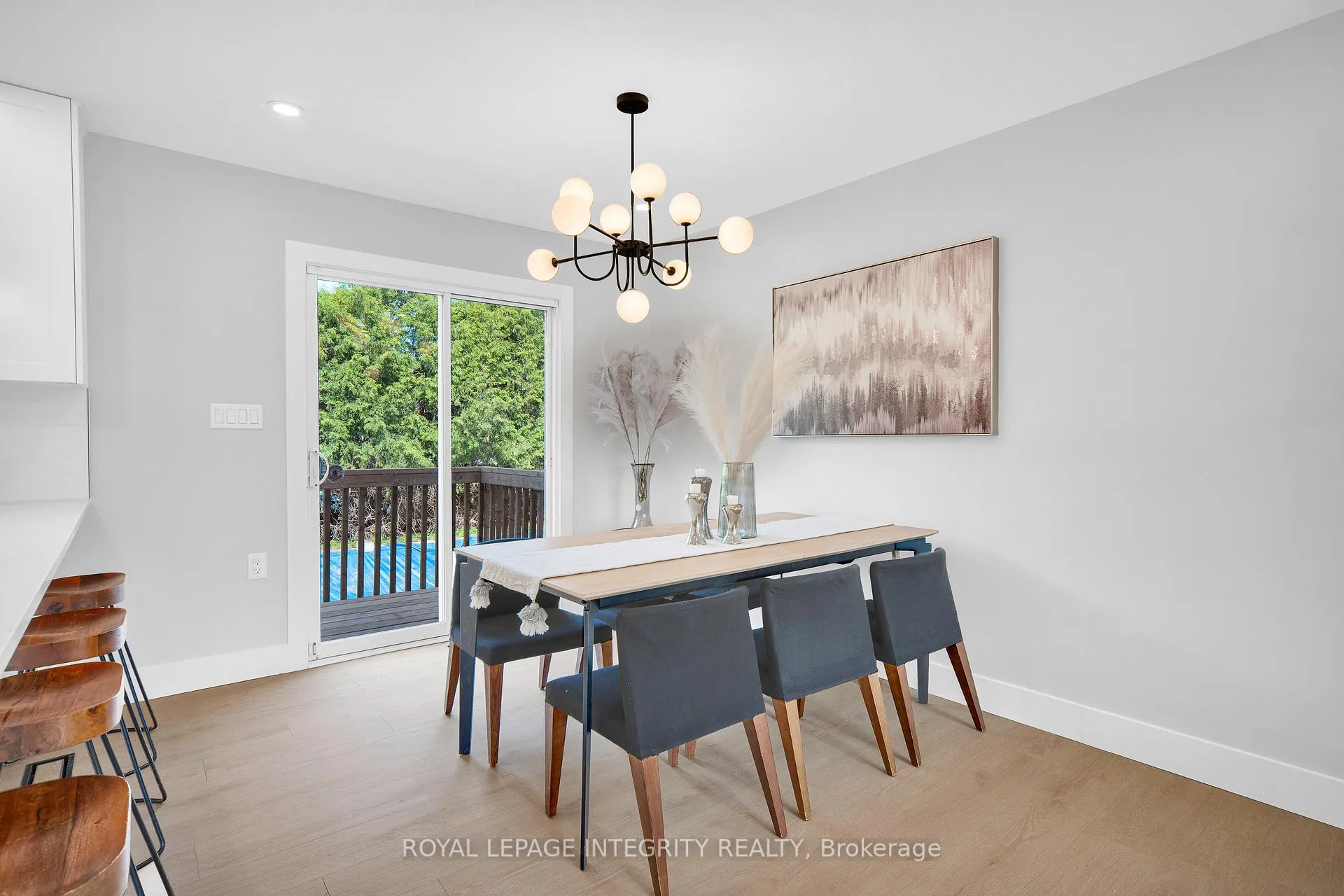 Photo 11 of 53 Overlake Drive, Ottawa, Borden Farm/Stewart Farm/Carleton Heights/Parkwood Hills — HOMEH