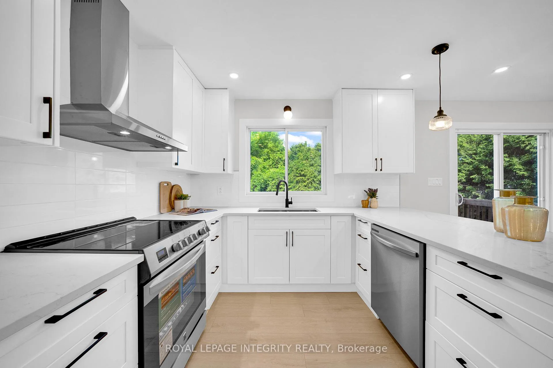 Photo 17 of 53 Overlake Drive, Ottawa, Borden Farm/Stewart Farm/Carleton Heights/Parkwood Hills — HOMEH