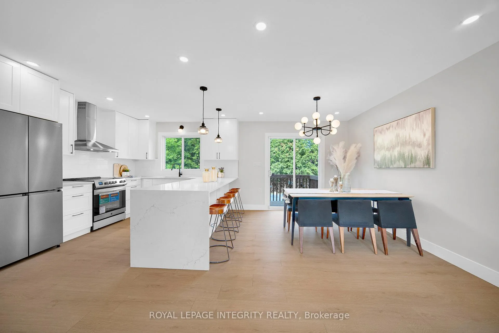 Photo 21 of 53 Overlake Drive, Ottawa, Borden Farm/Stewart Farm/Carleton Heights/Parkwood Hills — HOMEH