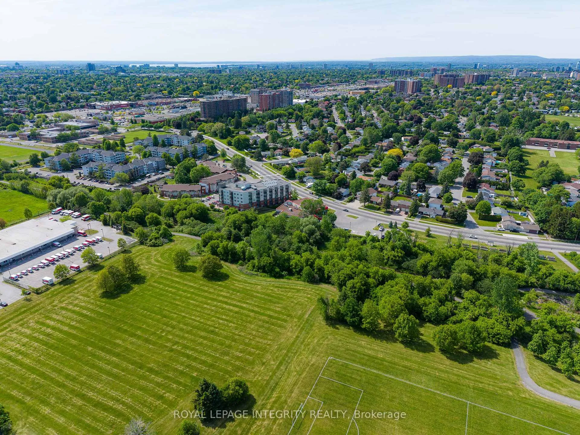 Photo 47 of 53 Overlake Drive, Ottawa, Borden Farm/Stewart Farm/Carleton Heights/Parkwood Hills — HOMEH