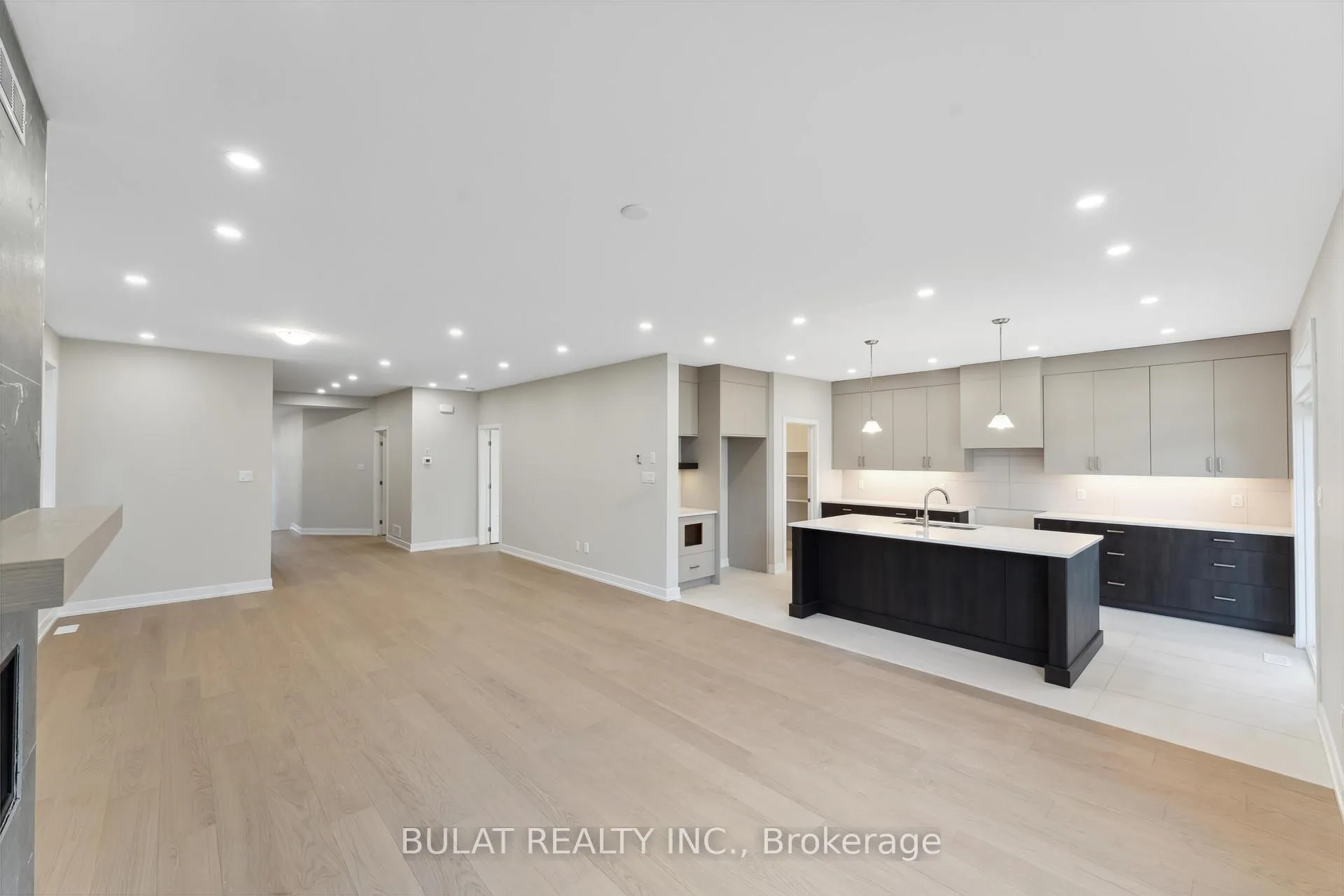 Photo 4 of 1357 Kitchener Avenue, Ottawa, Ellwood — HOMEH