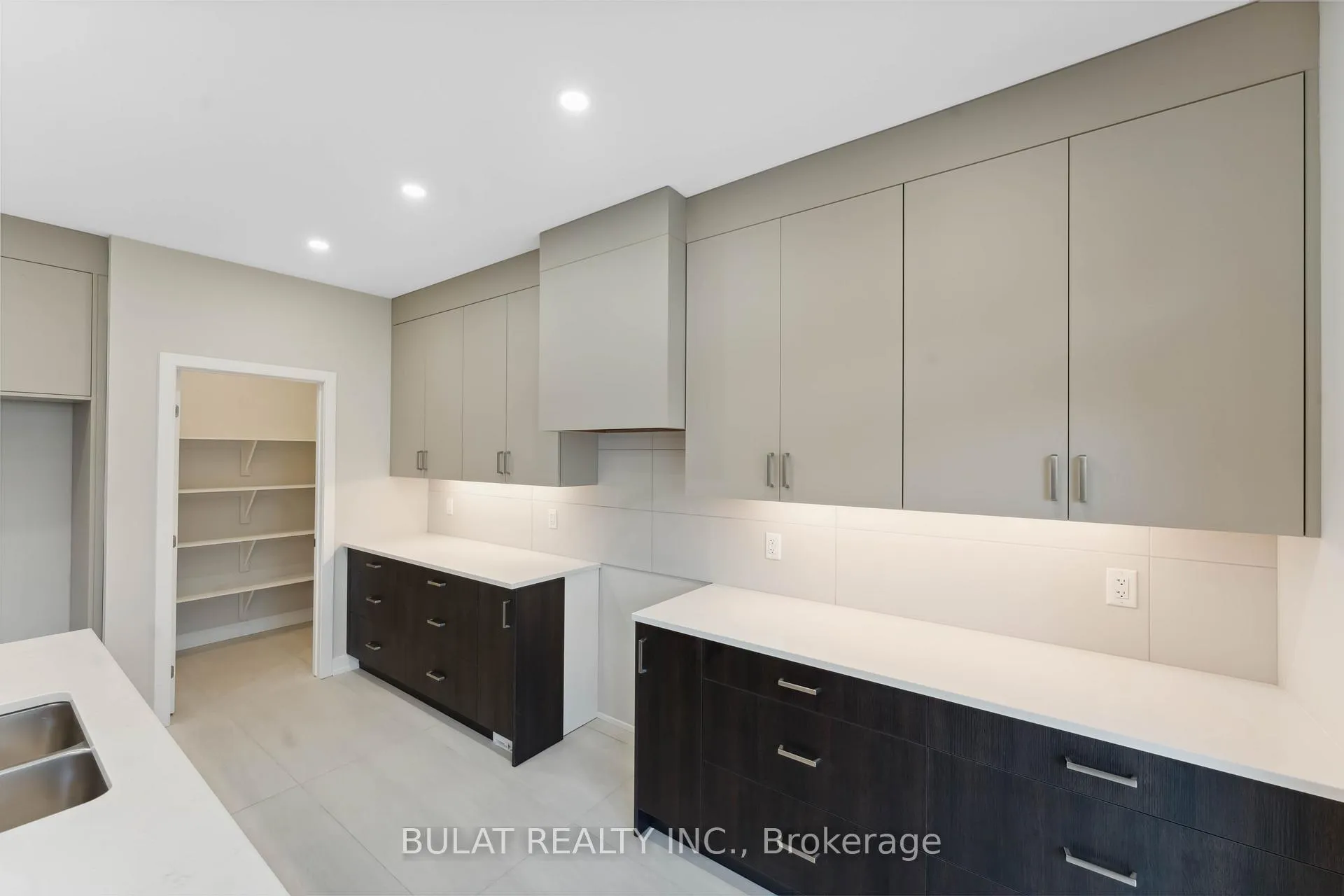 Photo 5 of 1357 Kitchener Avenue, Ottawa, Ellwood — HOMEH