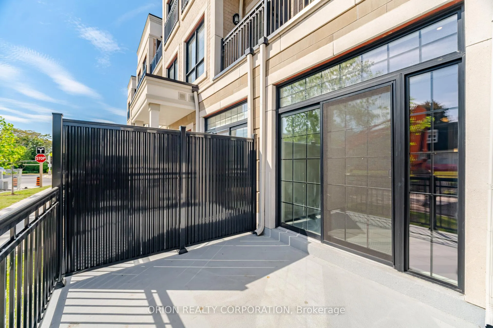 Photo 3 of Unit 6, 95 Brookfield Road, Oakville, Central — HOMEH