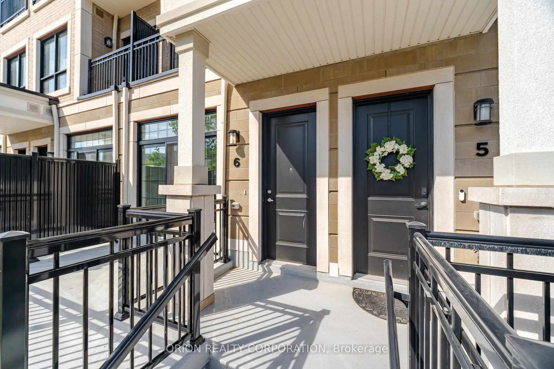 Photo 4 of Unit 6, 95 Brookfield Road, Oakville, Central — HOMEH