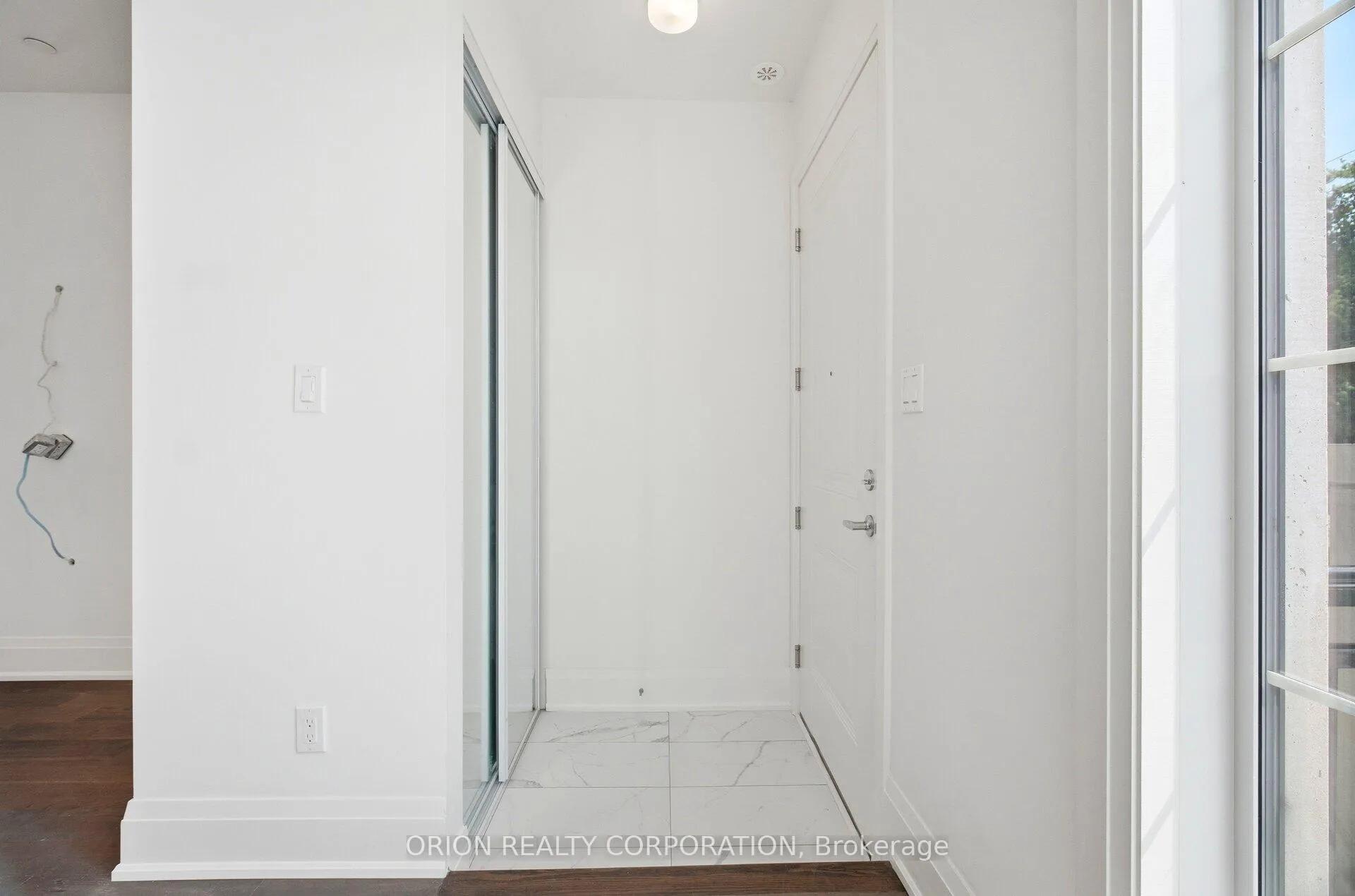Photo 5 of Unit 6, 95 Brookfield Road, Oakville, Central — HOMEH