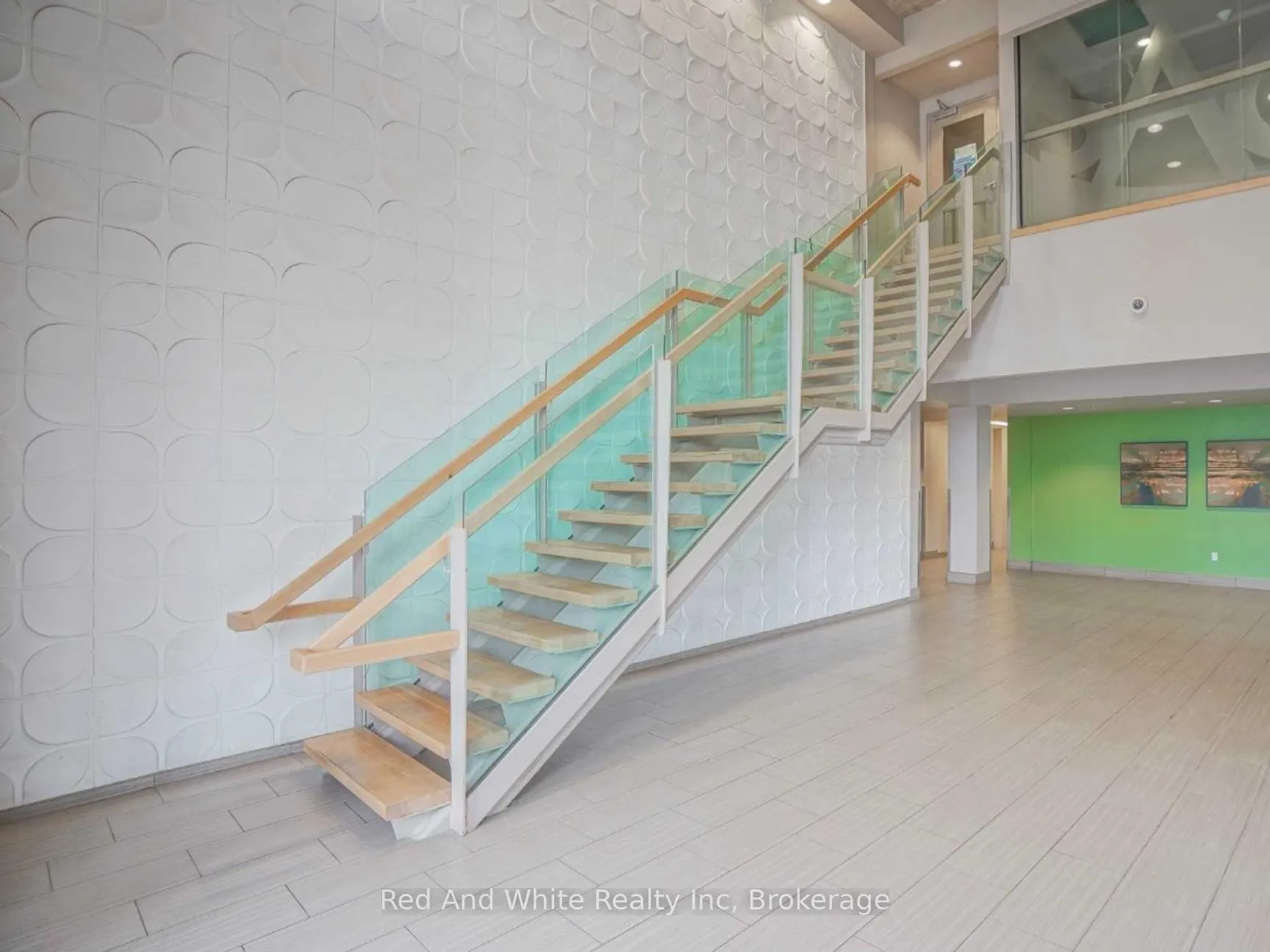 Photo 4 of Unit 1105, 8 Hickory Street W, Waterloo, Beechwood/University — HOMEH