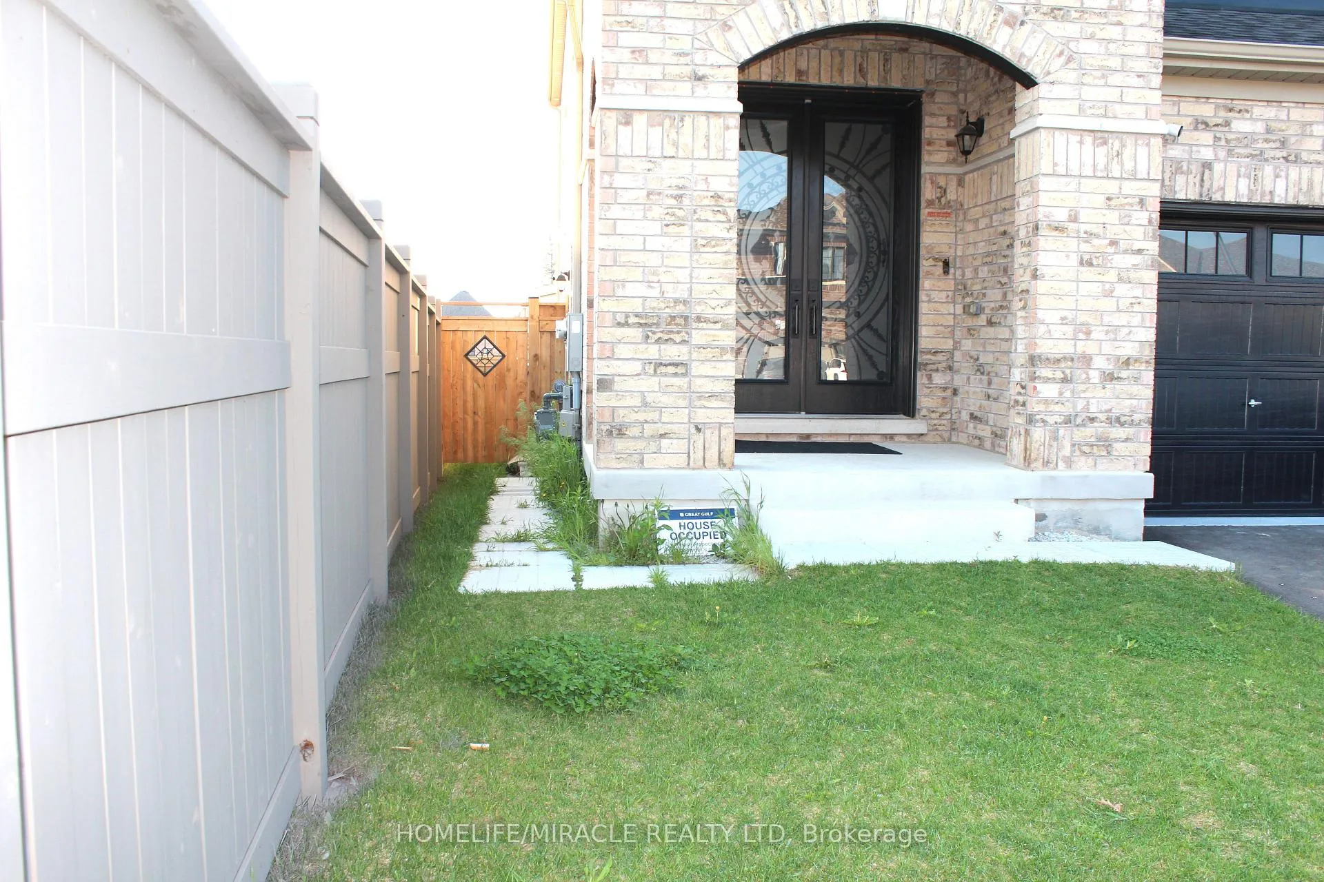 Photo 2 of 35 Merrimac Drive, Brampton, Bram West — HOMEH