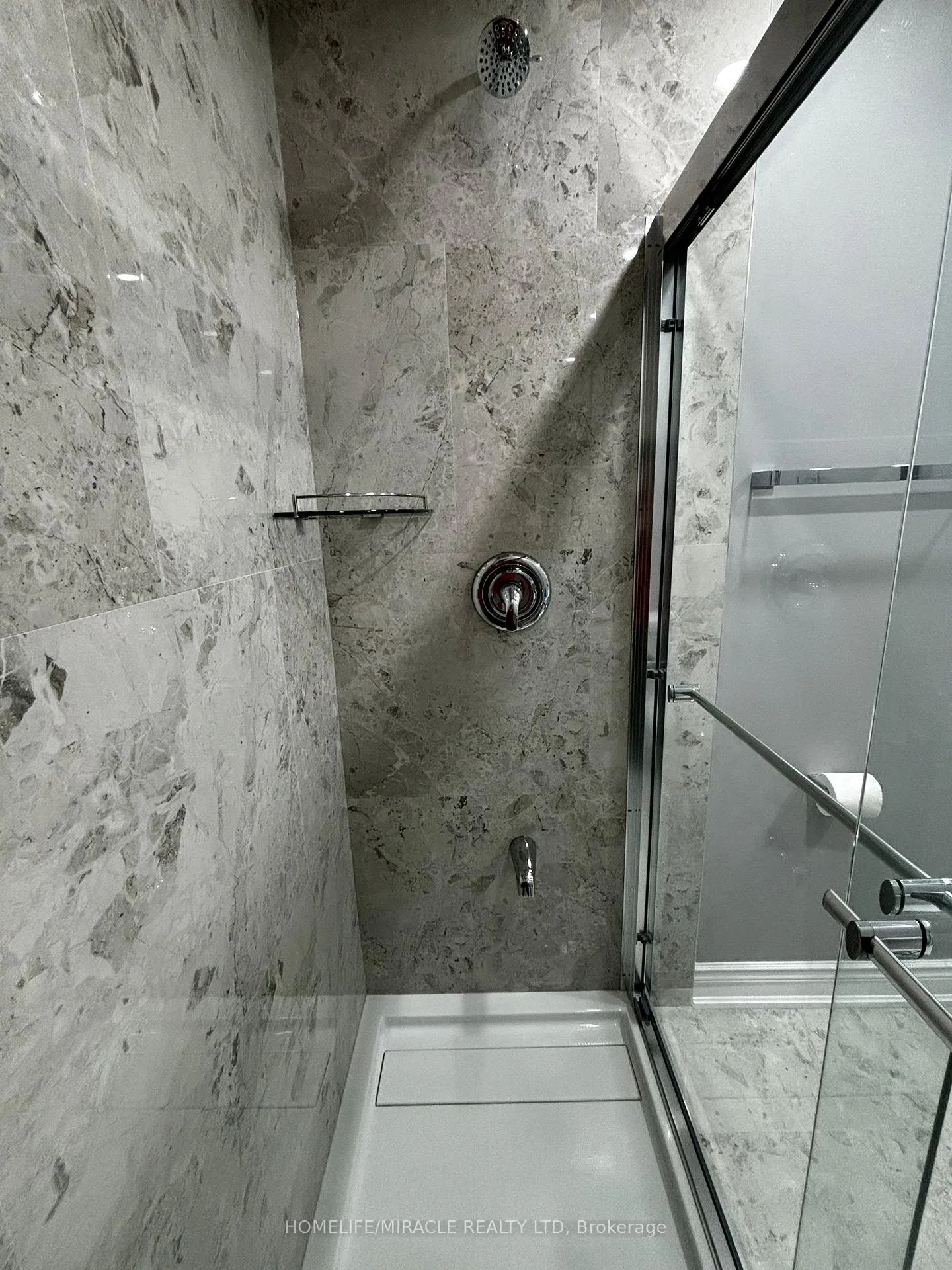 Photo 9 of 35 Merrimac Drive, Brampton, Bram West — HOMEH