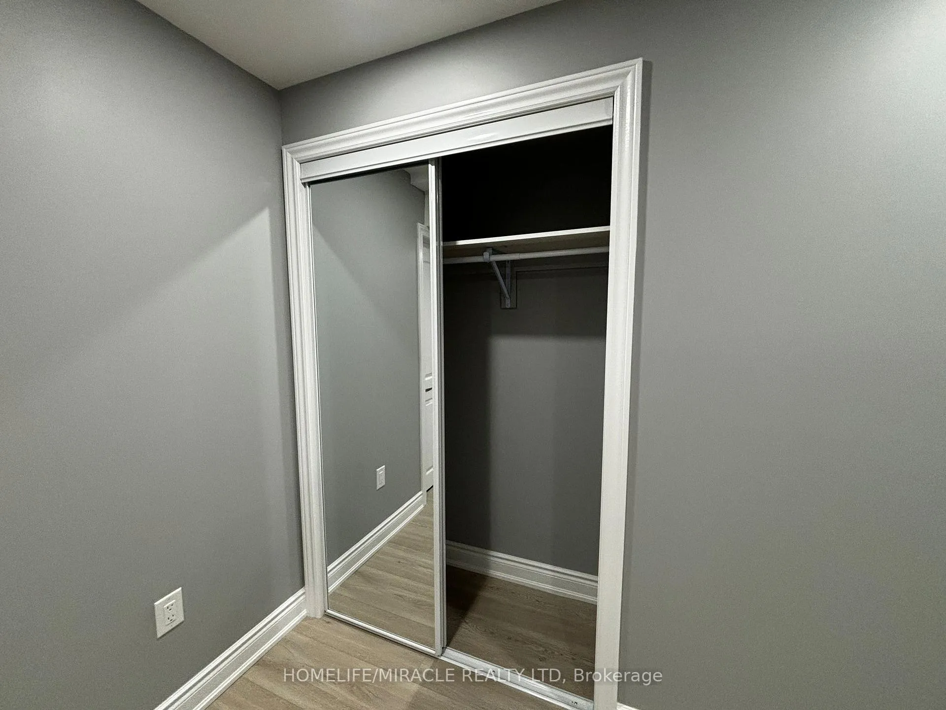 Photo 20 of 35 Merrimac Drive, Brampton, Bram West — HOMEH