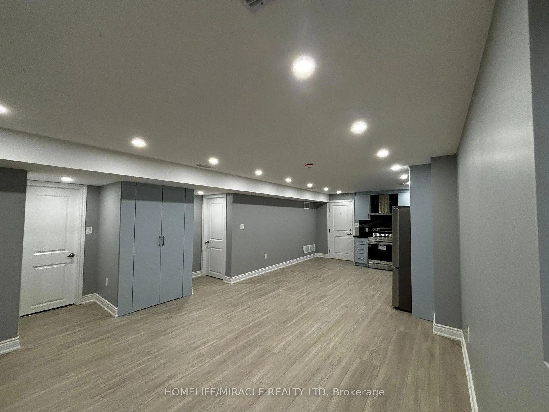 Photo 24 of 35 Merrimac Drive, Brampton, Bram West — HOMEH