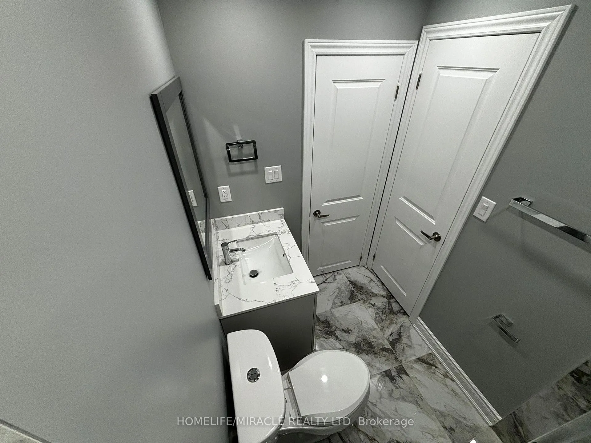 Photo 25 of 35 Merrimac Drive, Brampton, Bram West — HOMEH