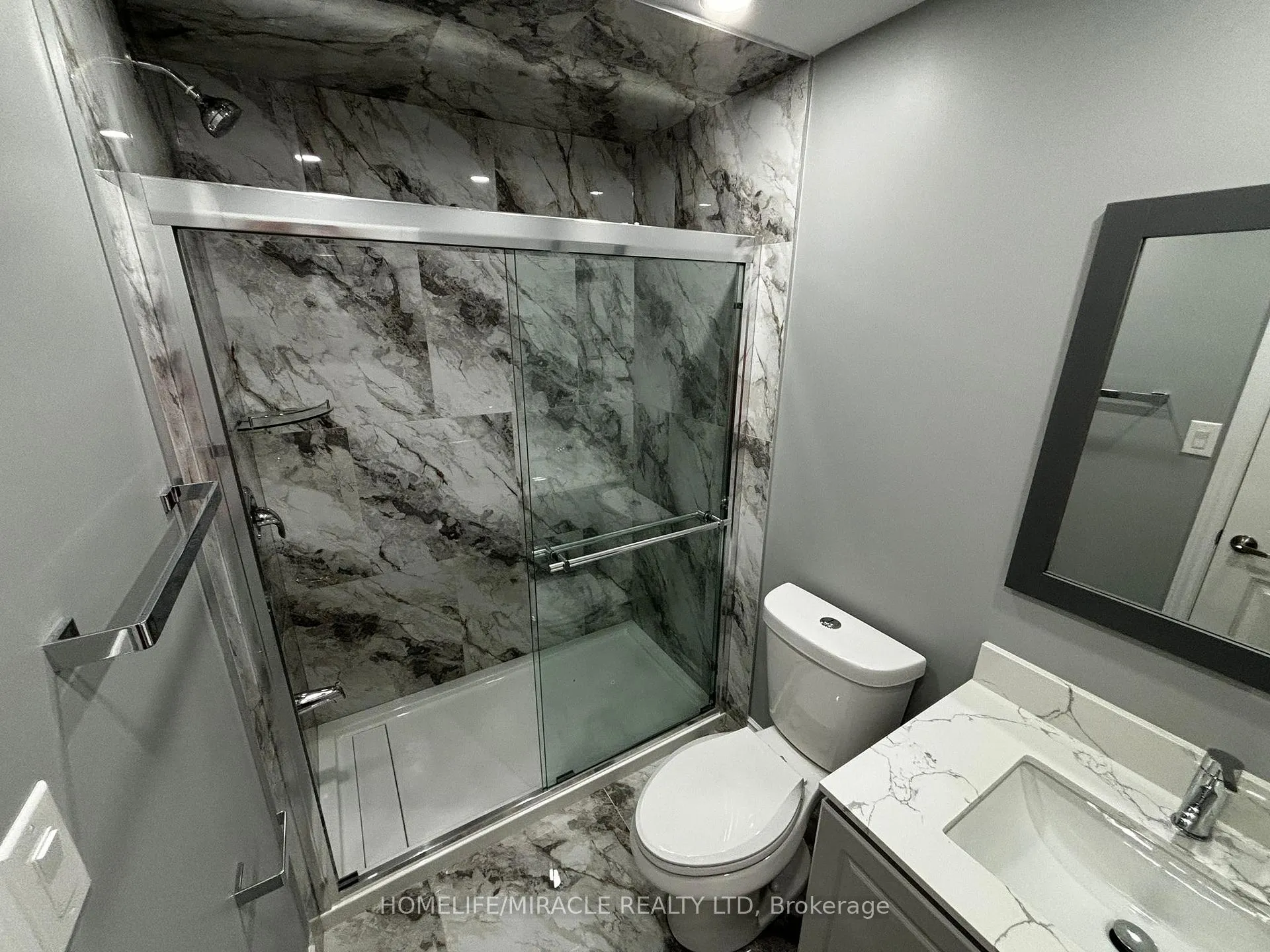 Photo 27 of 35 Merrimac Drive, Brampton, Bram West — HOMEH