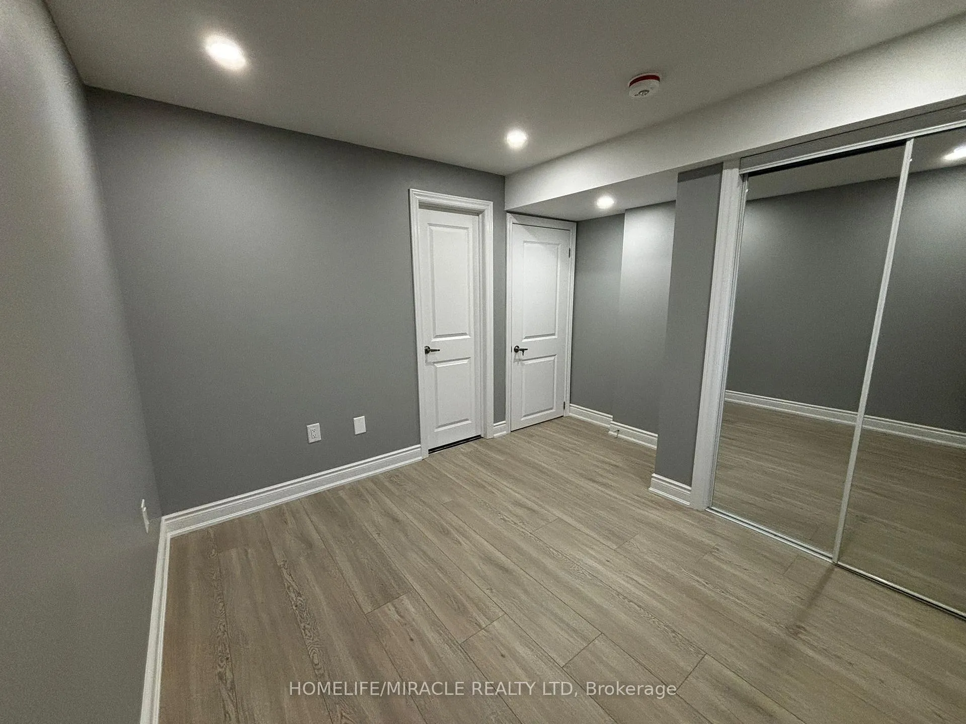 Photo 28 of 35 Merrimac Drive, Brampton, Bram West — HOMEH