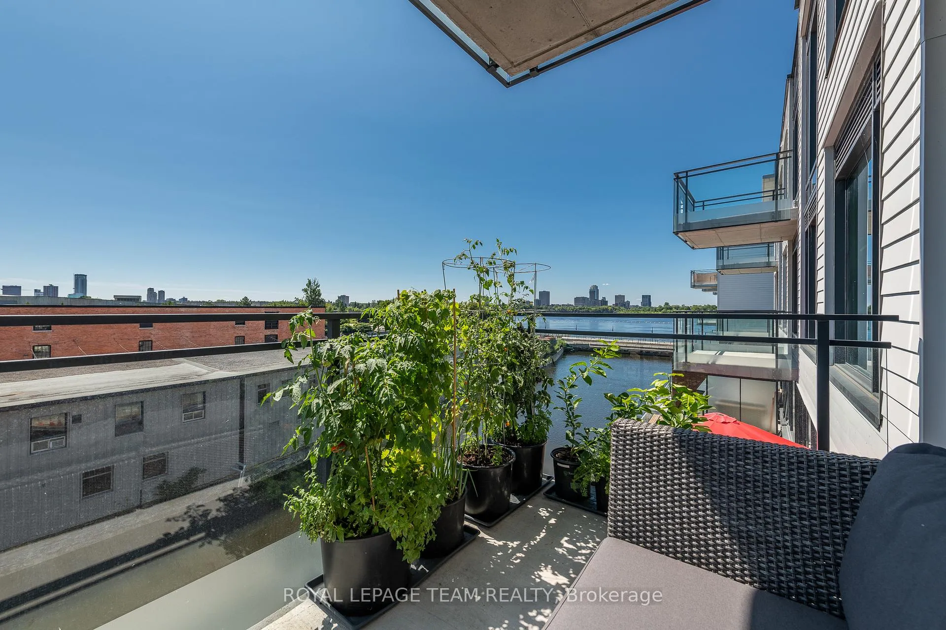 Photo 19 of Unit 410, 320 Miwate Private, Ottawa, Mechanicsville — HOMEH