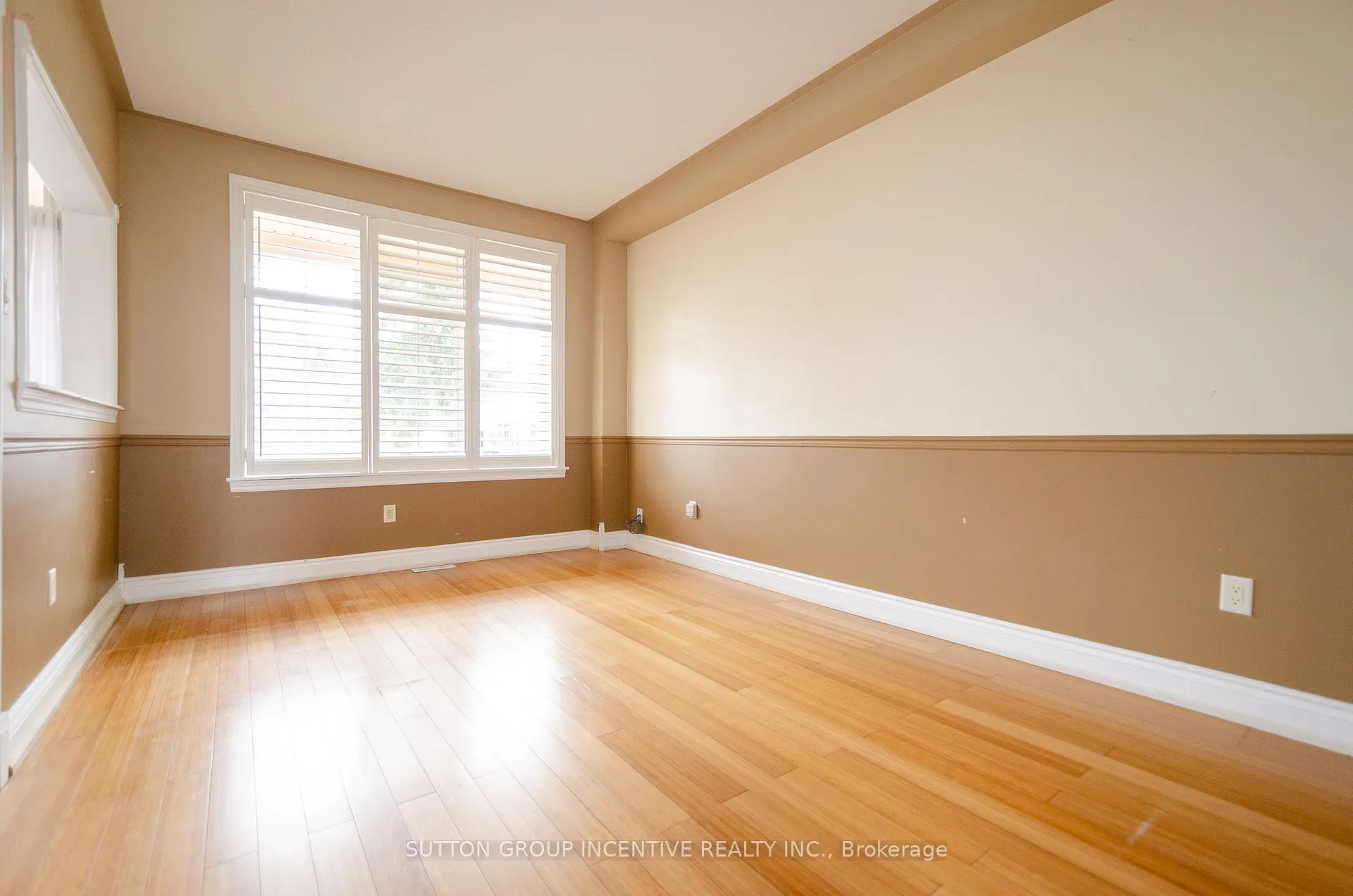Photo 4 of Unit UPPER, 38 Harwood Drive, Barrie, Painswick North — HOMEH