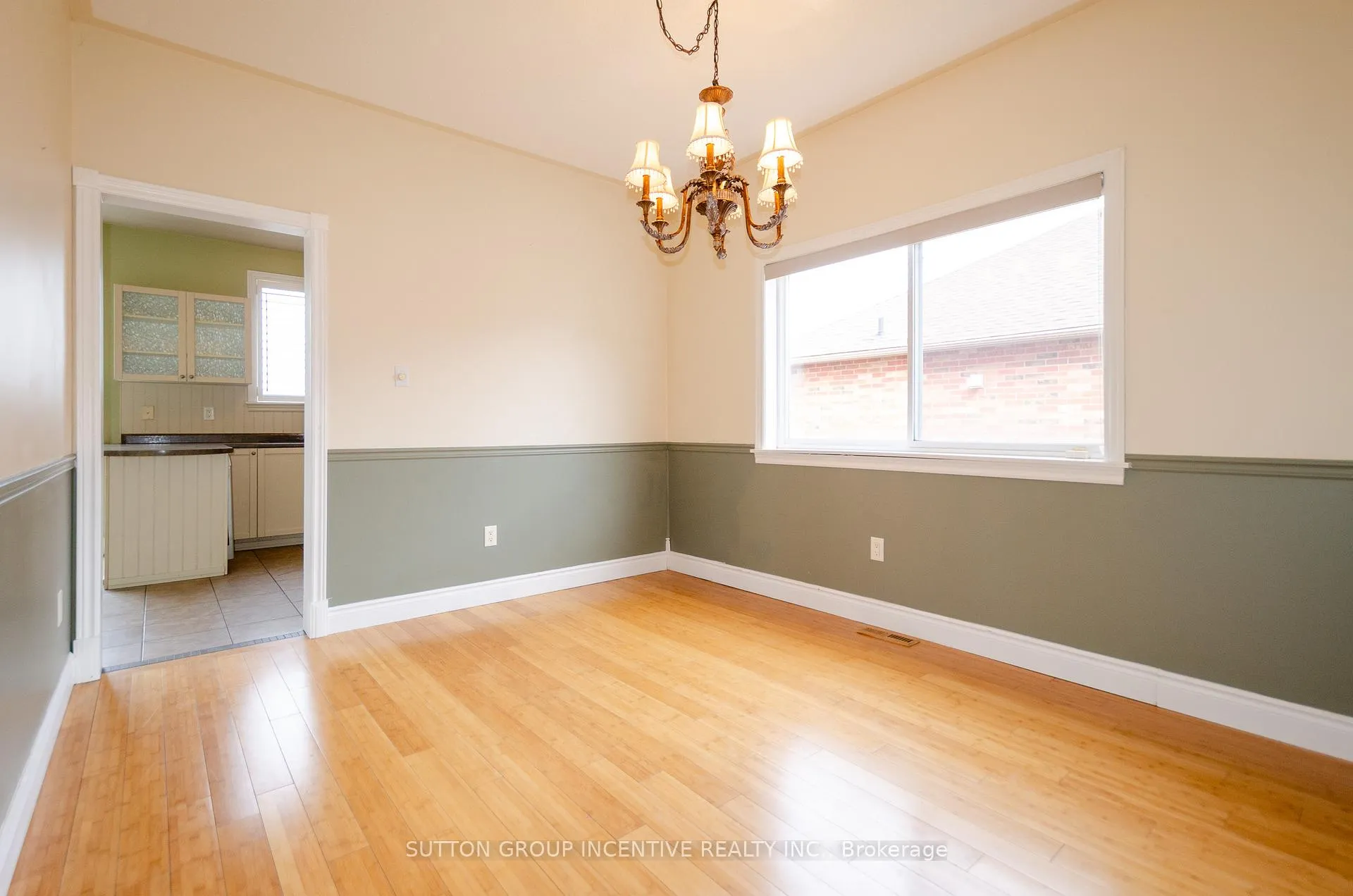 Photo 8 of Unit UPPER, 38 Harwood Drive, Barrie, Painswick North — HOMEH