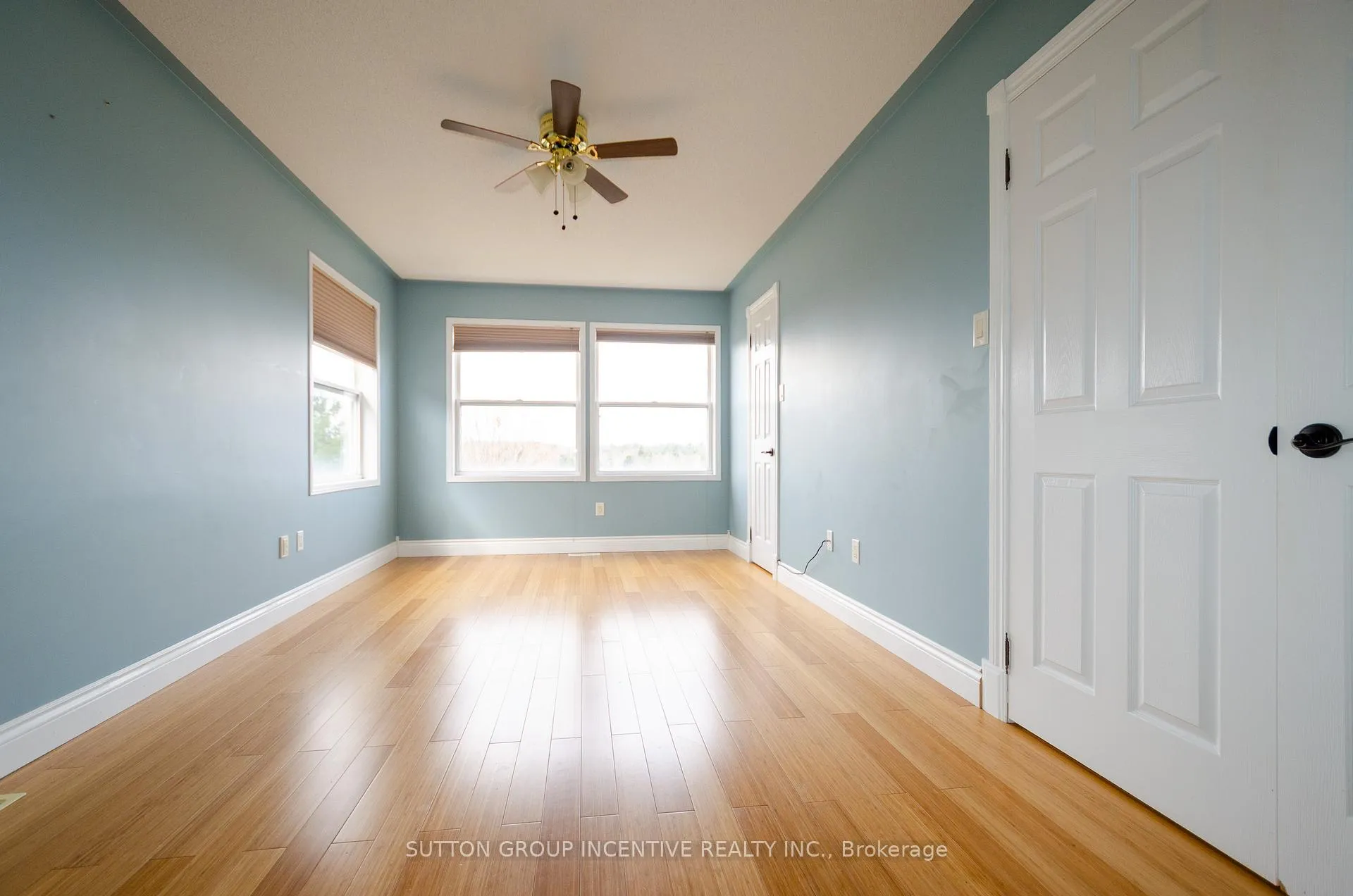Photo 22 of Unit UPPER, 38 Harwood Drive, Barrie, Painswick North — HOMEH