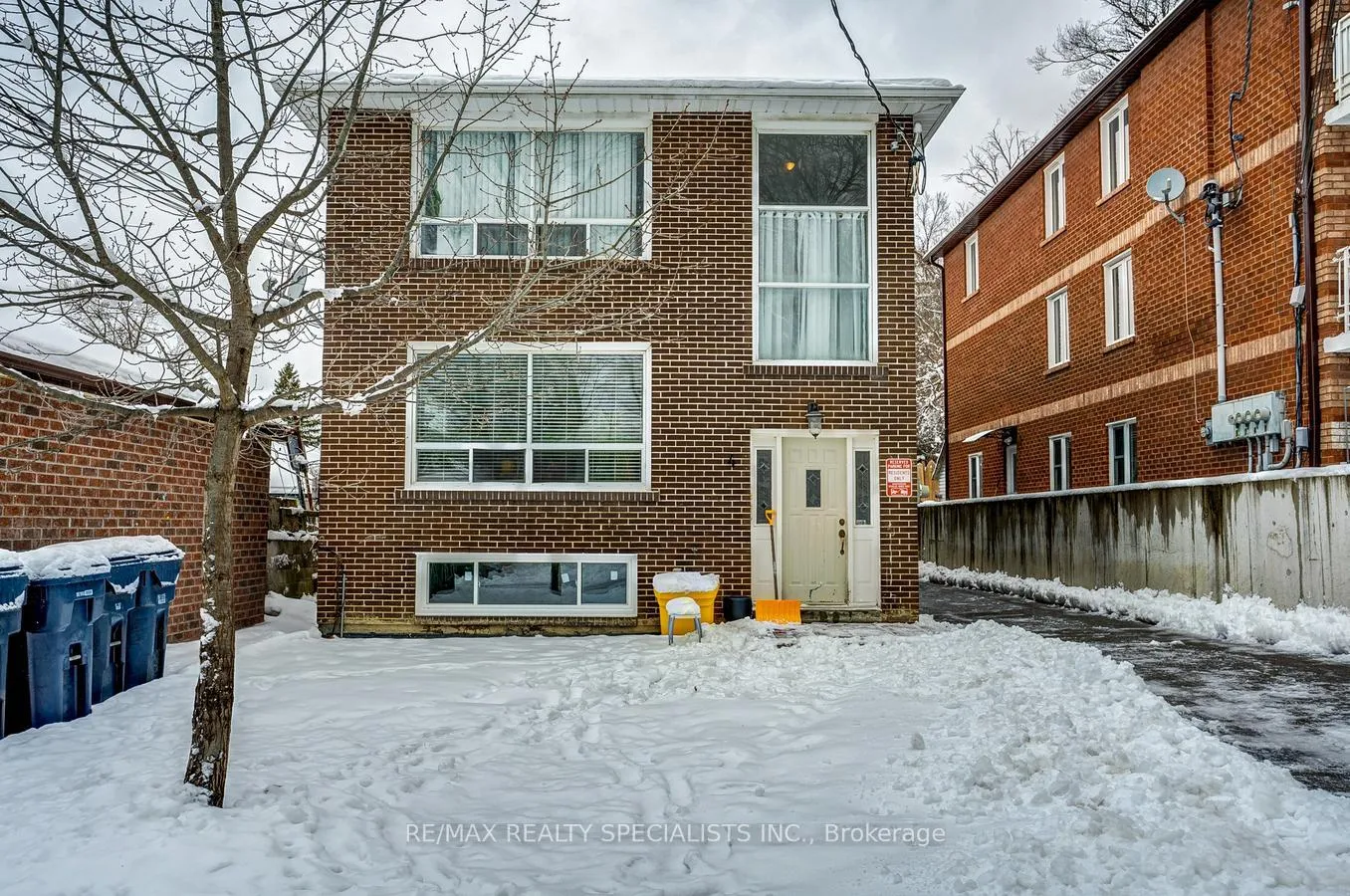 Photo 2 of Unit 1, 4 Garrow Avenue, Toronto, Rockcliffe-Smythe — HOMEH