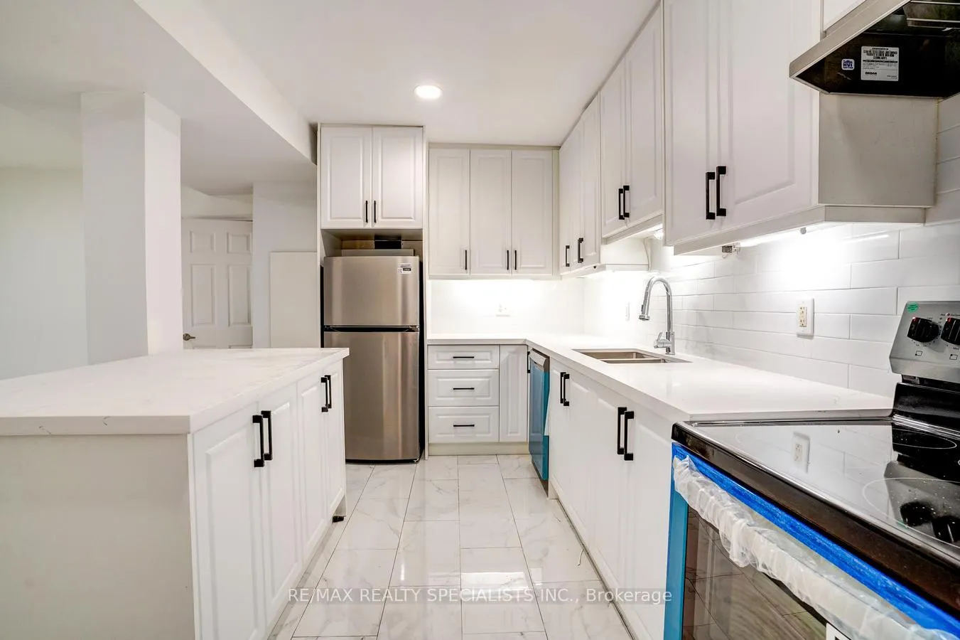 Photo 11 of Unit 1, 4 Garrow Avenue, Toronto, Rockcliffe-Smythe — HOMEH
