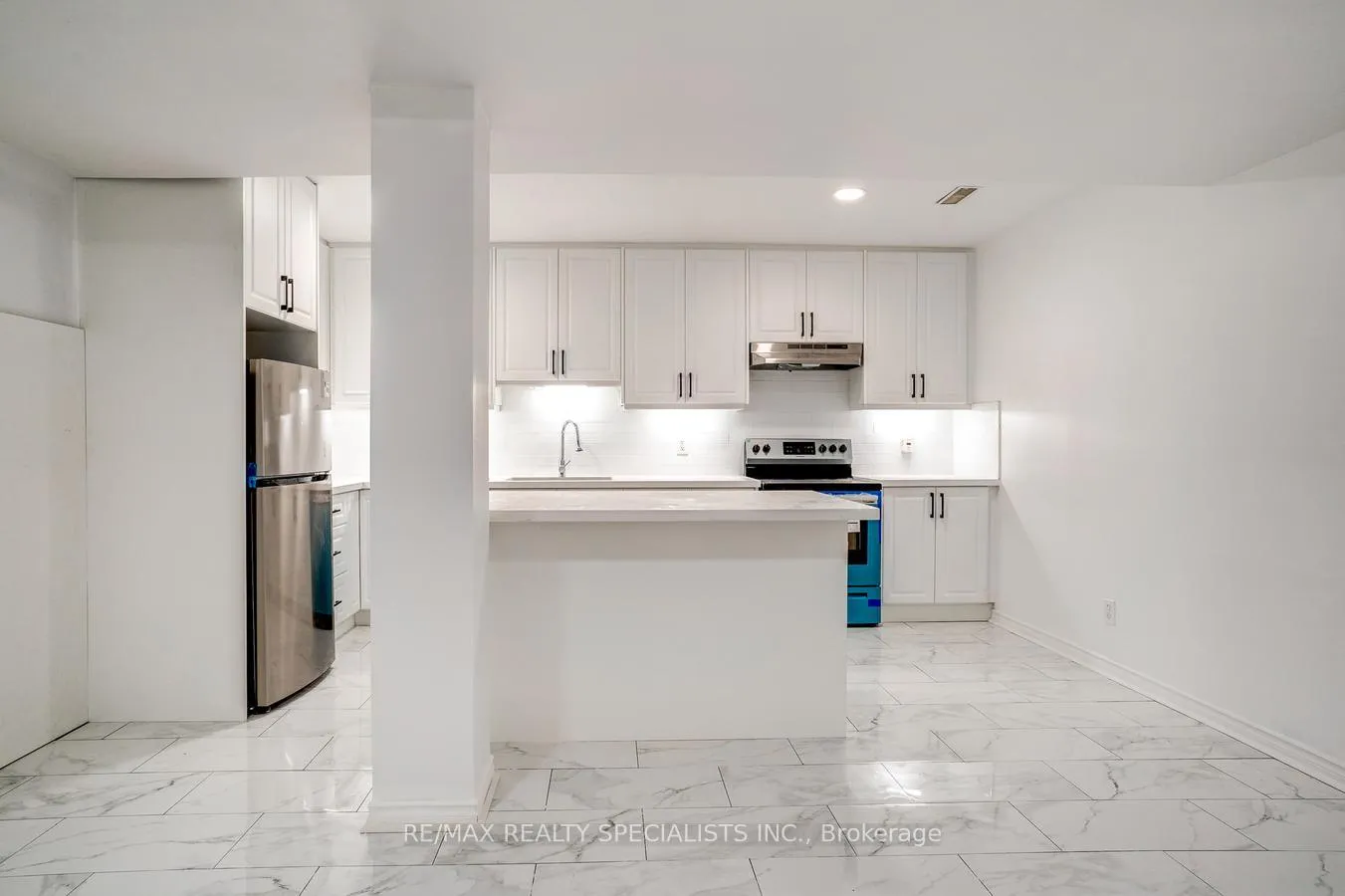 Photo 13 of Unit 1, 4 Garrow Avenue, Toronto, Rockcliffe-Smythe — HOMEH