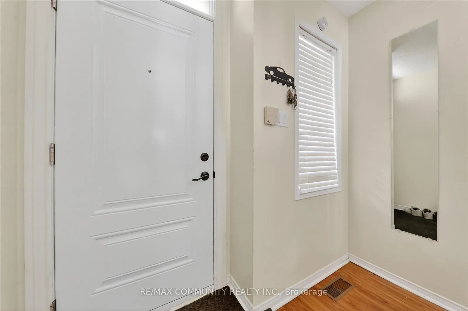 Photo 7 of 1645 Autumn Crescent, Pickering, Amberlea — HOMEH