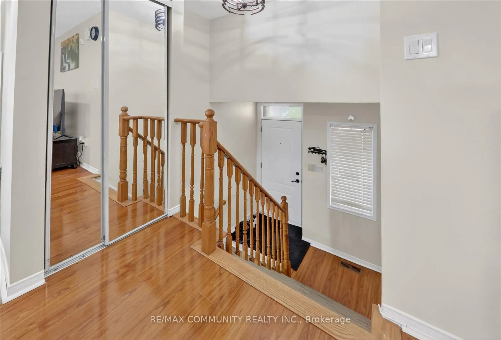 Photo 8 of 1645 Autumn Crescent, Pickering, Amberlea — HOMEH