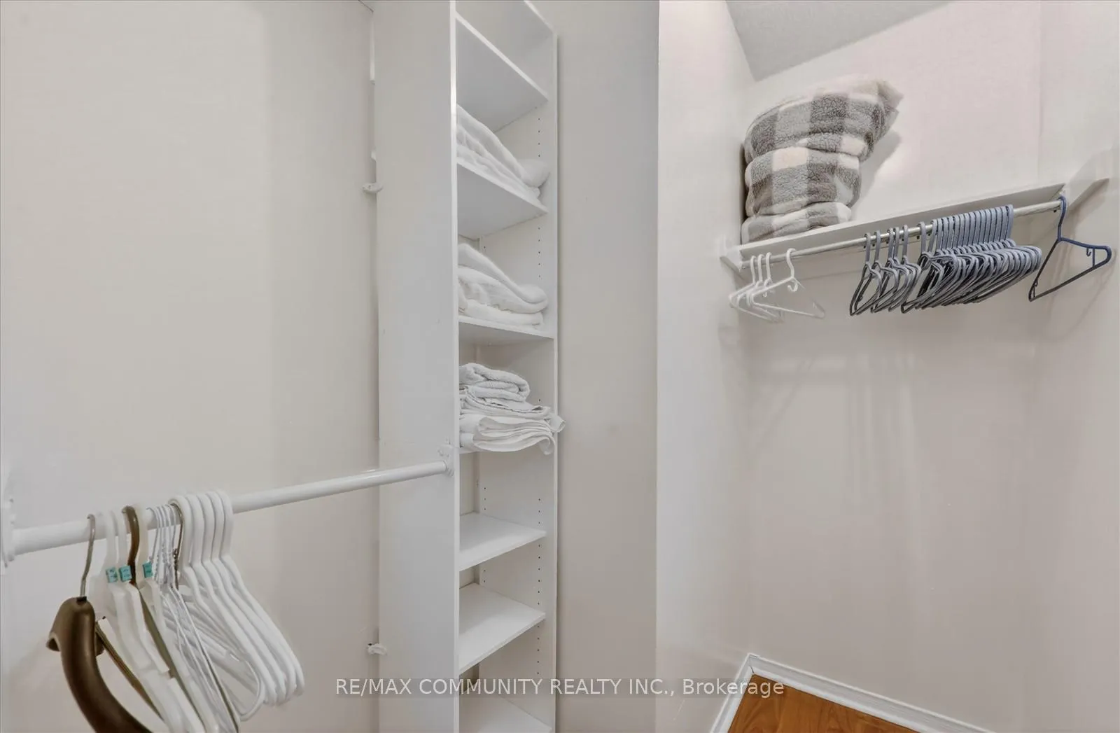Photo 16 of 1645 Autumn Crescent, Pickering, Amberlea — HOMEH