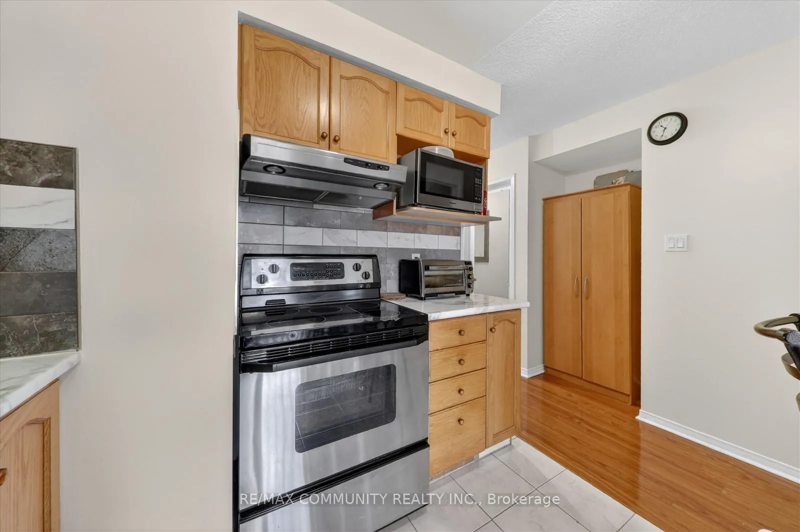 Photo 19 of 1645 Autumn Crescent, Pickering, Amberlea — HOMEH
