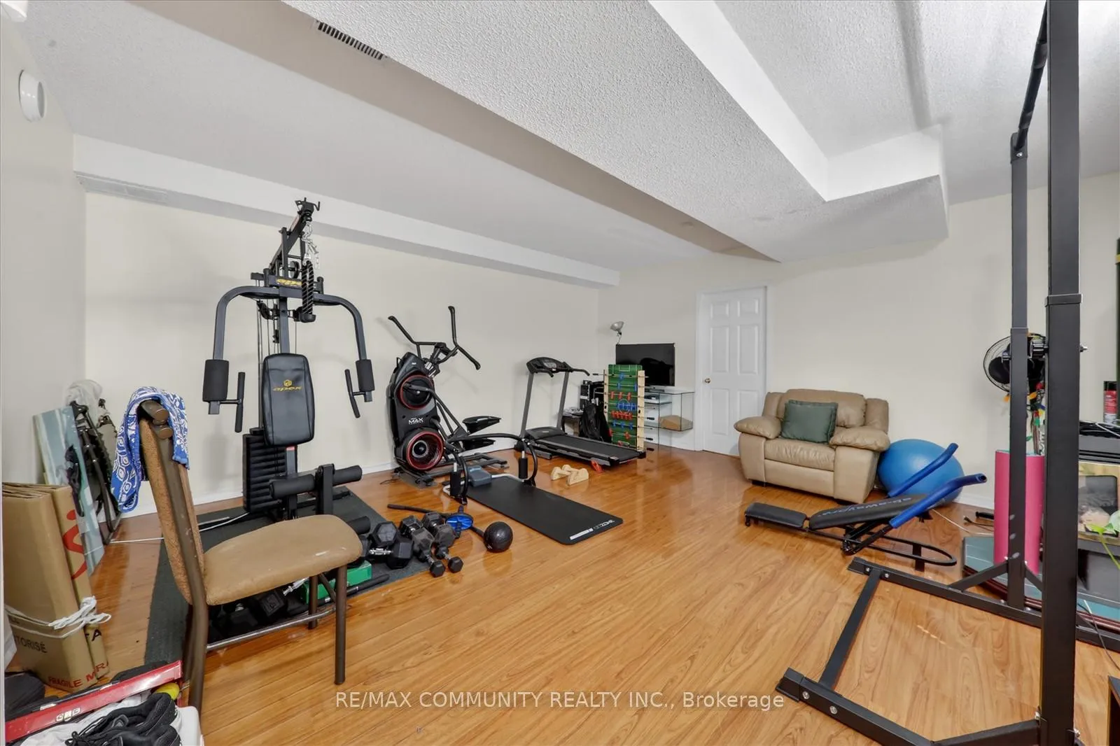 Photo 24 of 1645 Autumn Crescent, Pickering, Amberlea — HOMEH