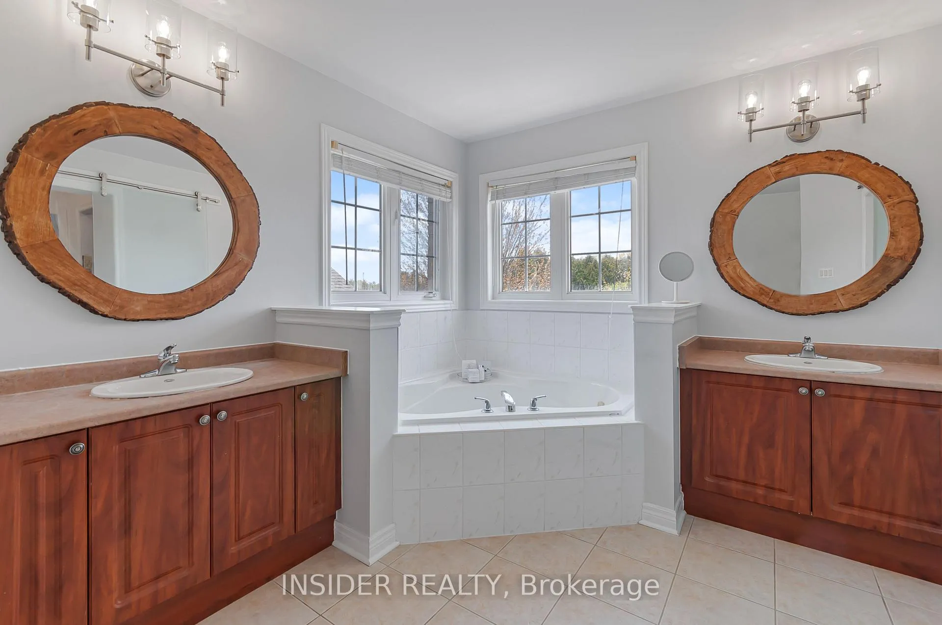 Photo 11 of 130 Roseborough Drive, Scugog, Port Perry — HOMEH