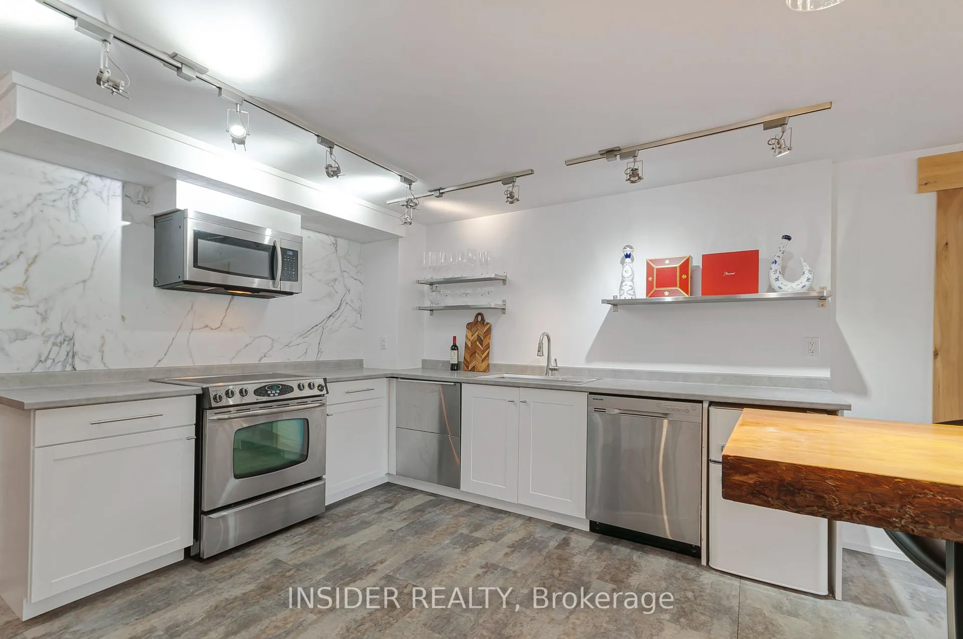 Photo 16 of 130 Roseborough Drive, Scugog, Port Perry — HOMEH