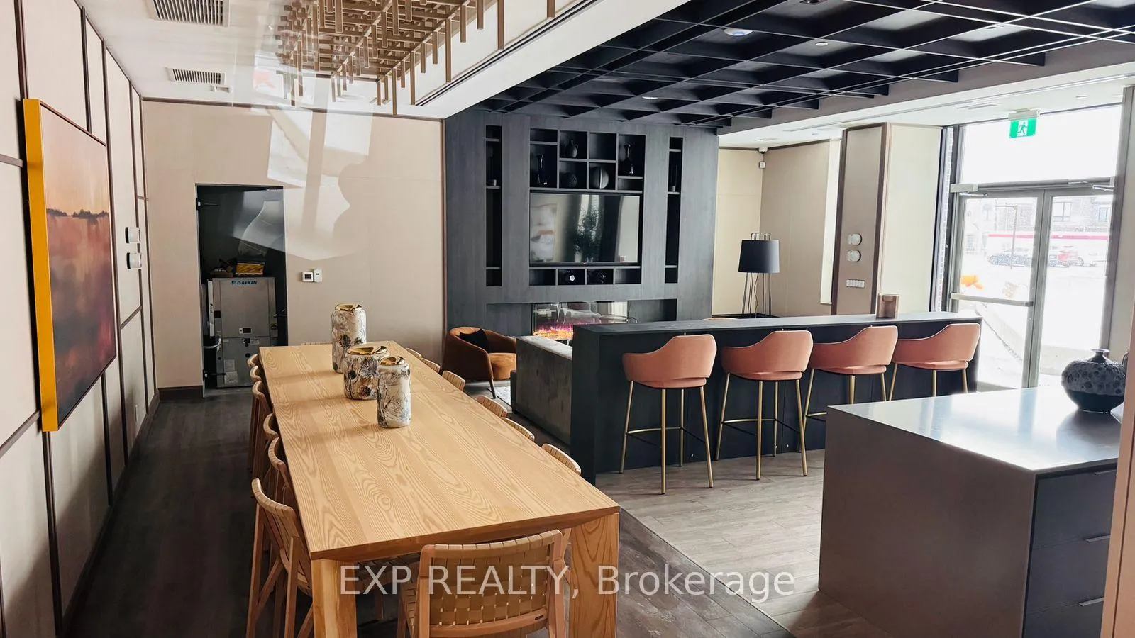 Photo 13 of Unit 101, 2501 Saw Whet Boulevard, Oakville, Glen Abbey — HOMEH
