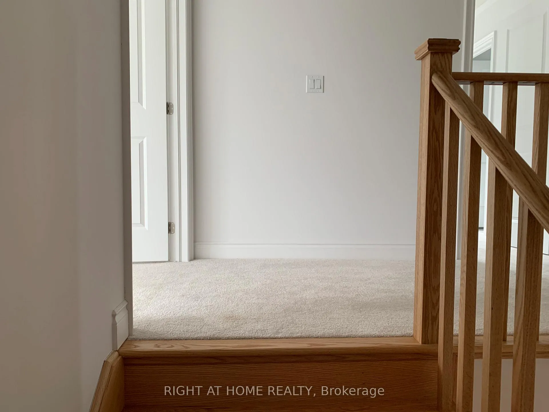 Photo 5 of 23 Amber Drive, Wasaga Beach — HOMEH