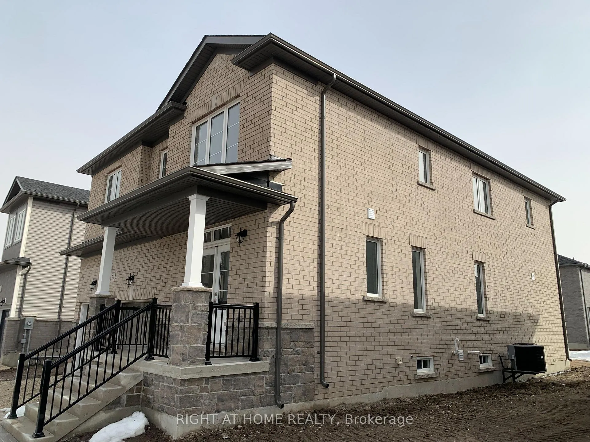 Photo 9 of 23 Amber Drive, Wasaga Beach — HOMEH