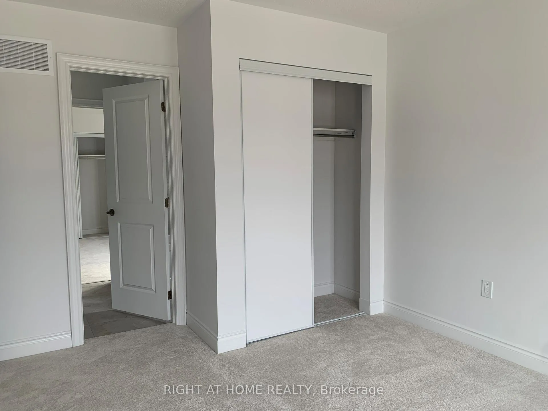 Photo 10 of 23 Amber Drive, Wasaga Beach — HOMEH