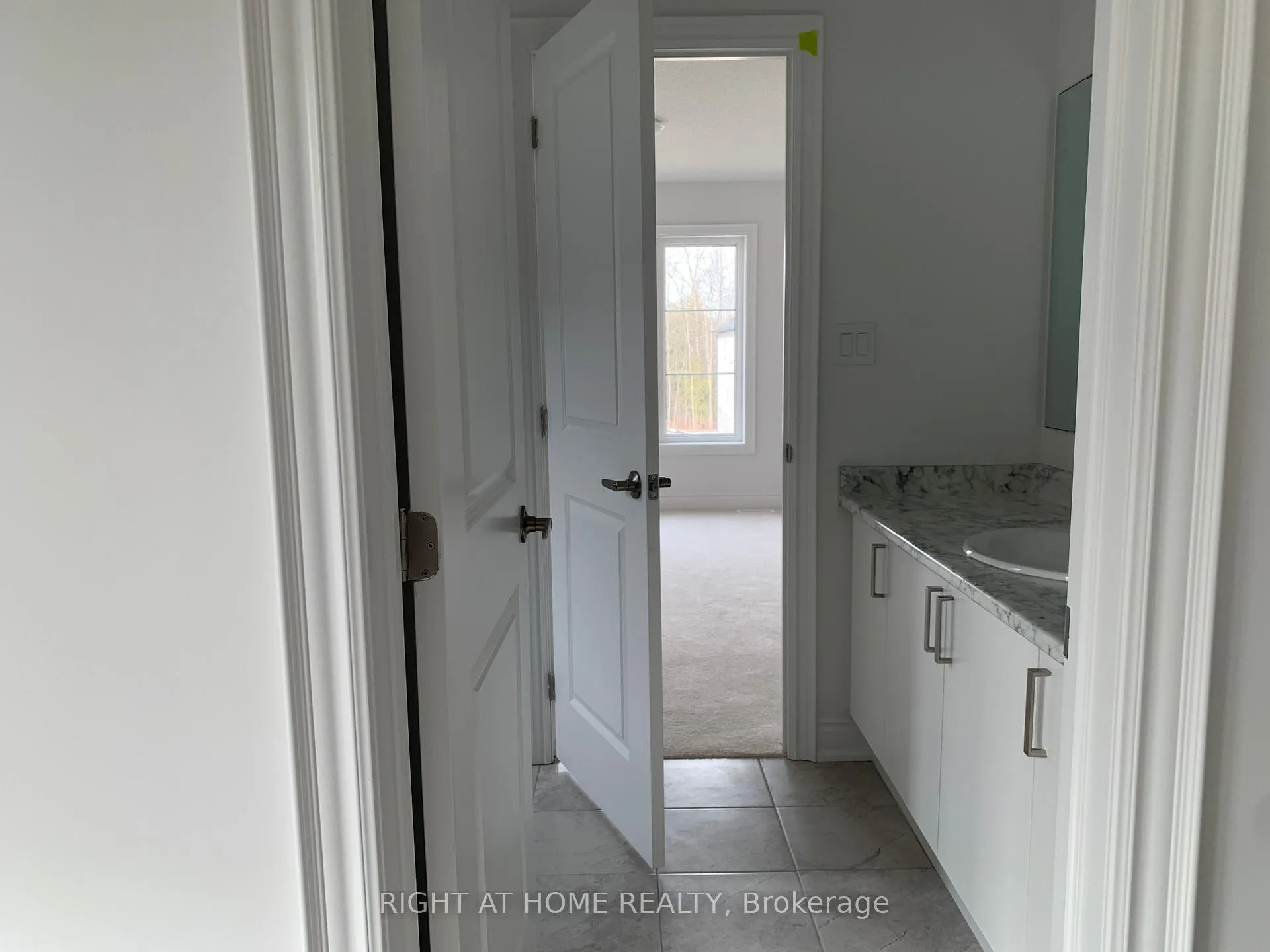 Photo 16 of 23 Amber Drive, Wasaga Beach — HOMEH