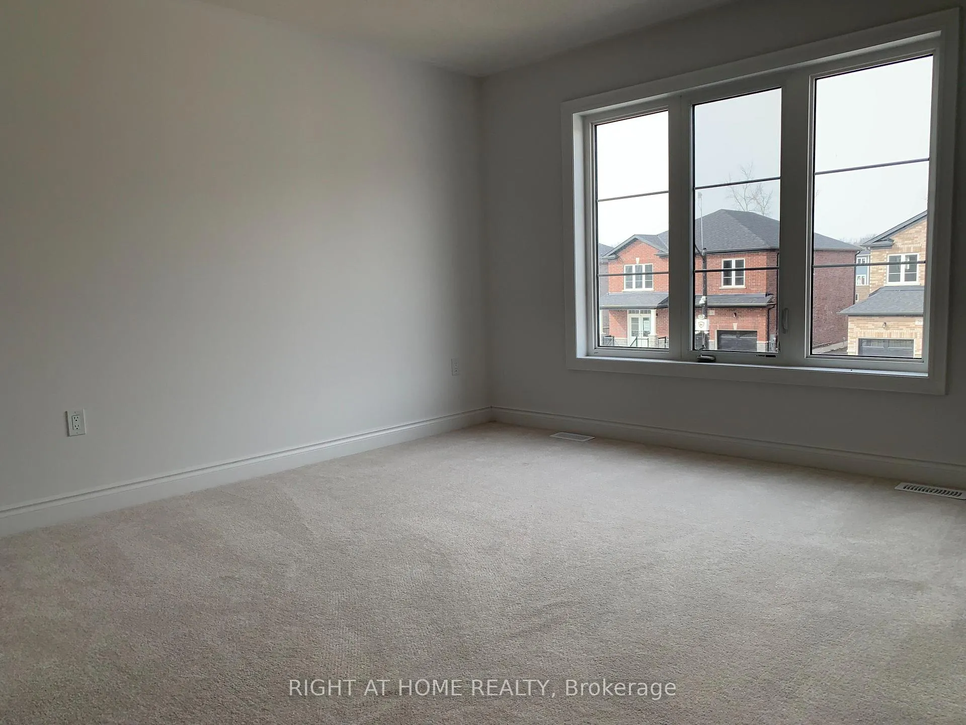 Photo 19 of 23 Amber Drive, Wasaga Beach — HOMEH