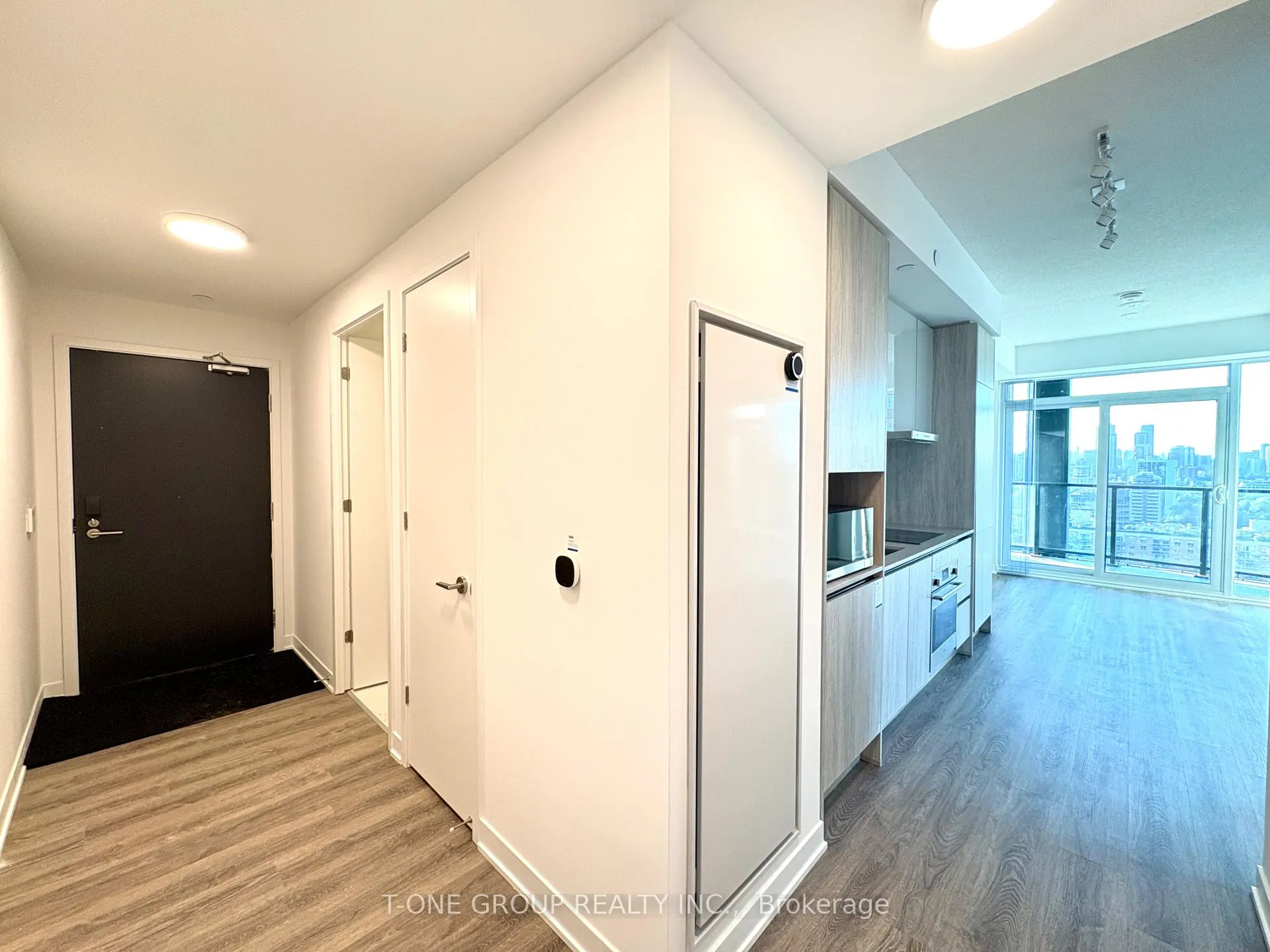Photo 9 of Unit 2603, 180 Front Street E, Toronto, Moss Park — HOMEH