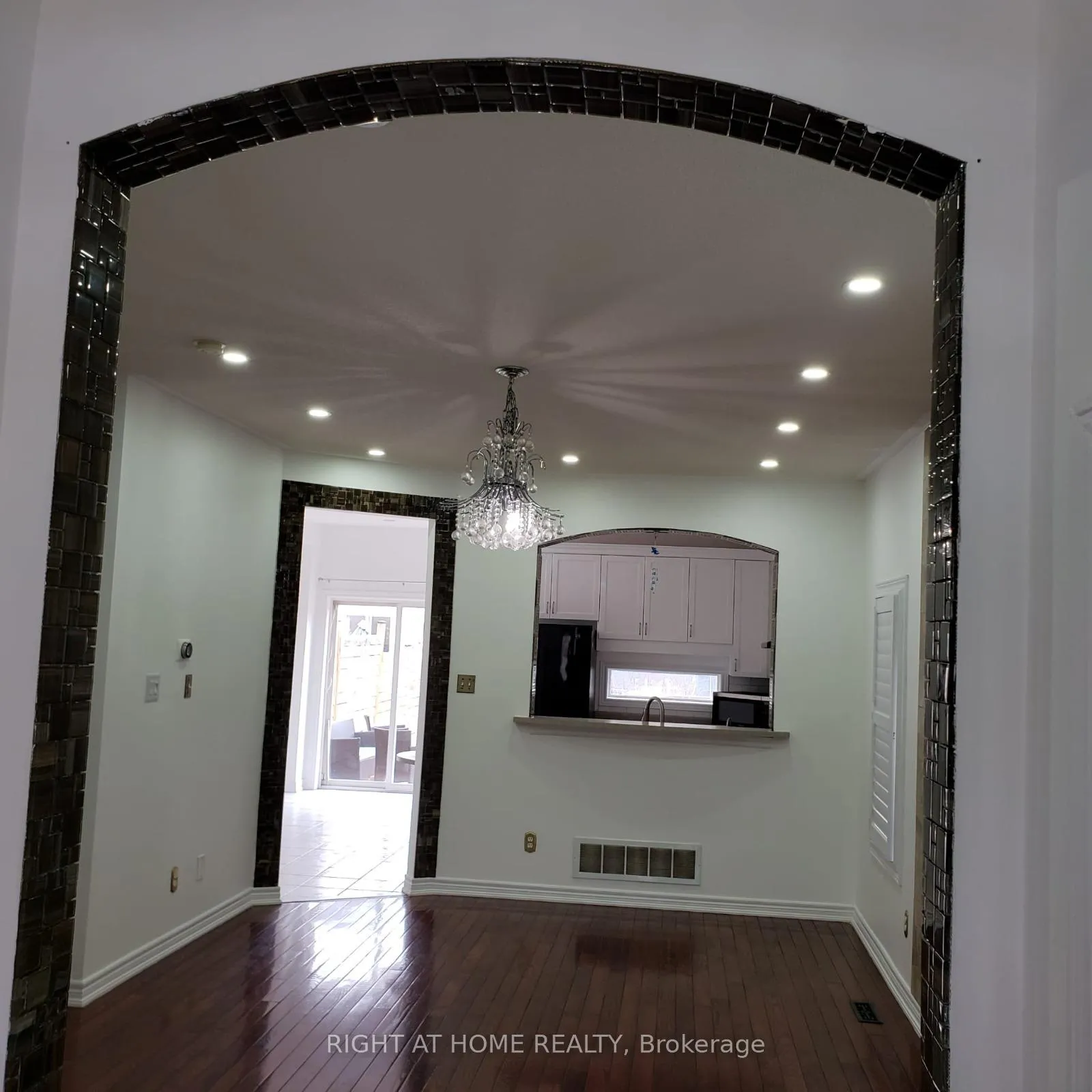 Photo 2 of 2439 Lazio Lane, Oakville, West Oak Trails — HOMEH