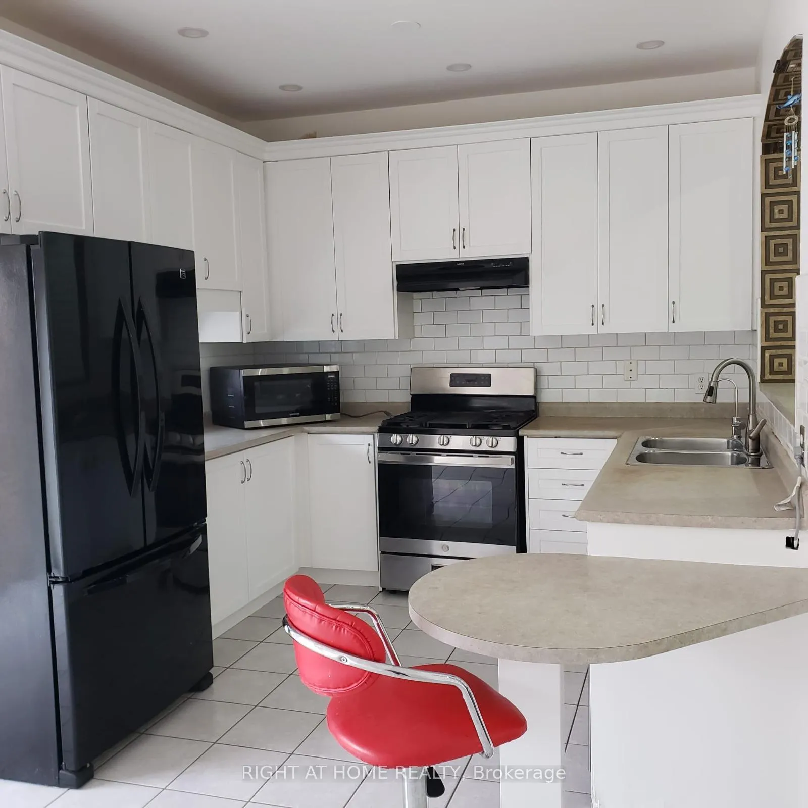 Photo 5 of 2439 Lazio Lane, Oakville, West Oak Trails — HOMEH