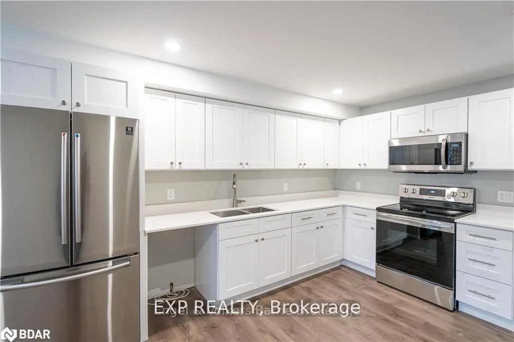 Photo 5 of Unit Lower Level, 19 Loon Avenue, Barrie, Painswick South — HOMEH