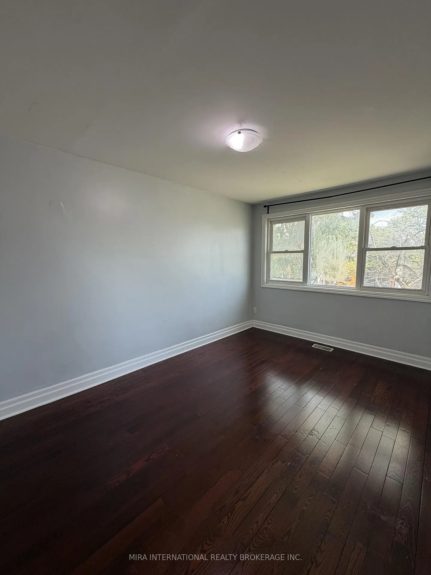 Photo 10 of 2 Burrard Road, Etobicoke, Elms-Old Rexdale — HOMEH