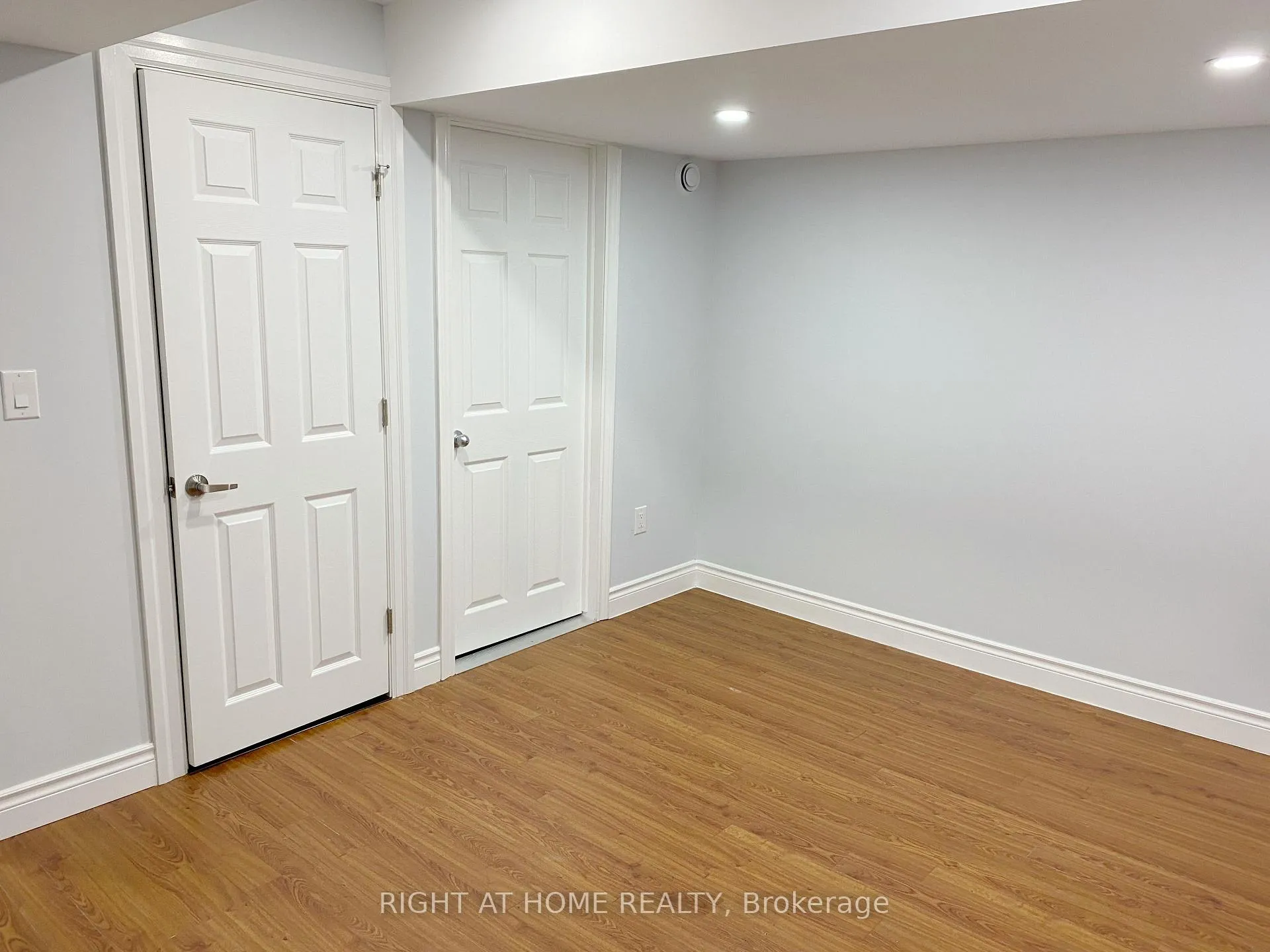 Photo 6 of 3631 Molly Avenue, Mississauga, Mississauga Valleys — HOMEH