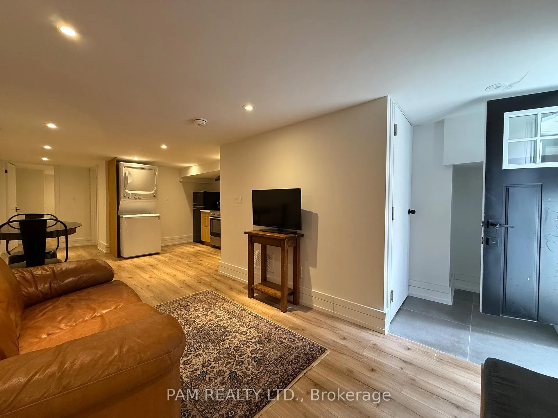 Photo 17 of 356 Milverton Boulevard, Toronto, Danforth — HOMEH