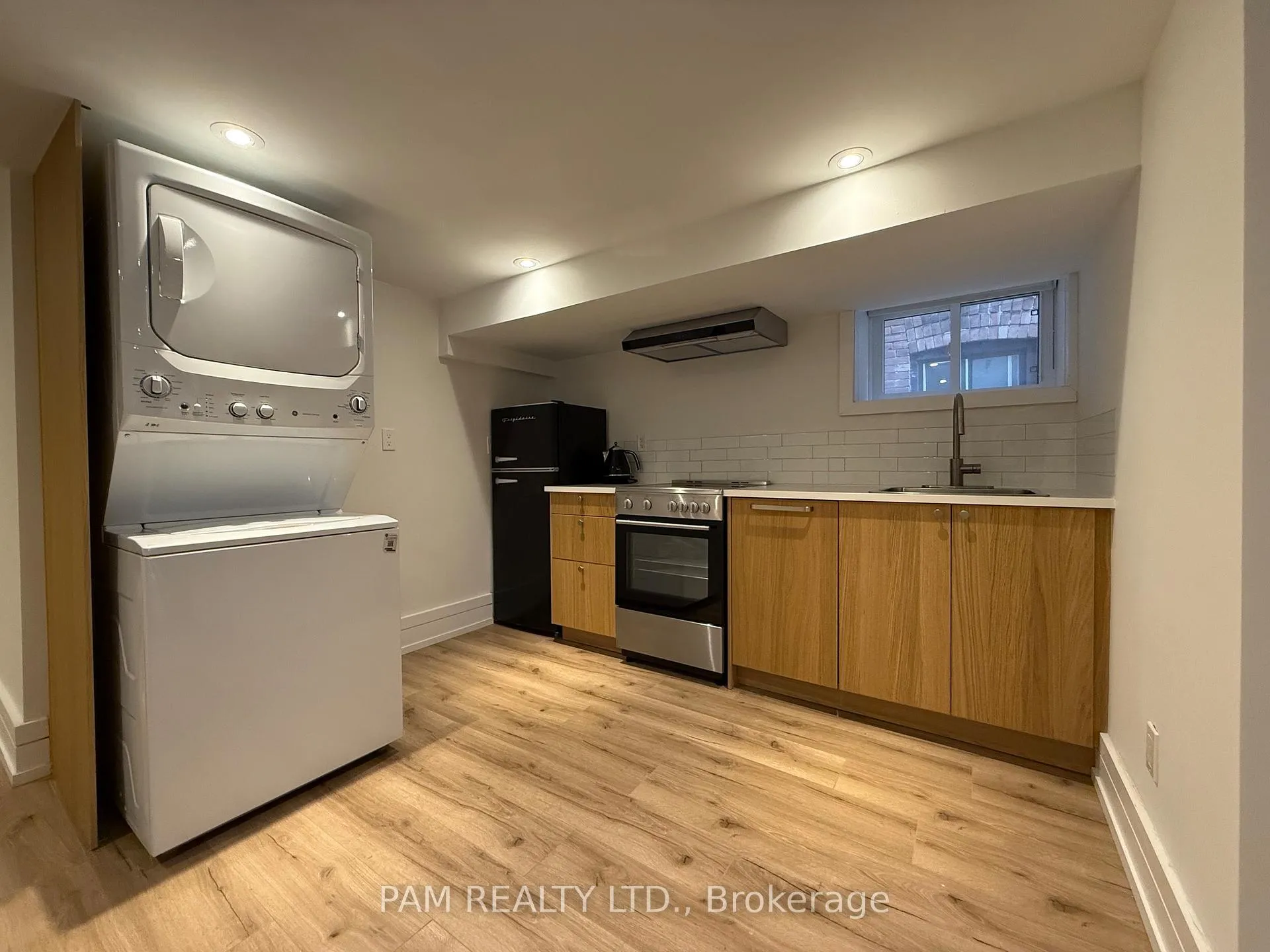 Photo 18 of 356 Milverton Boulevard, Toronto, Danforth — HOMEH
