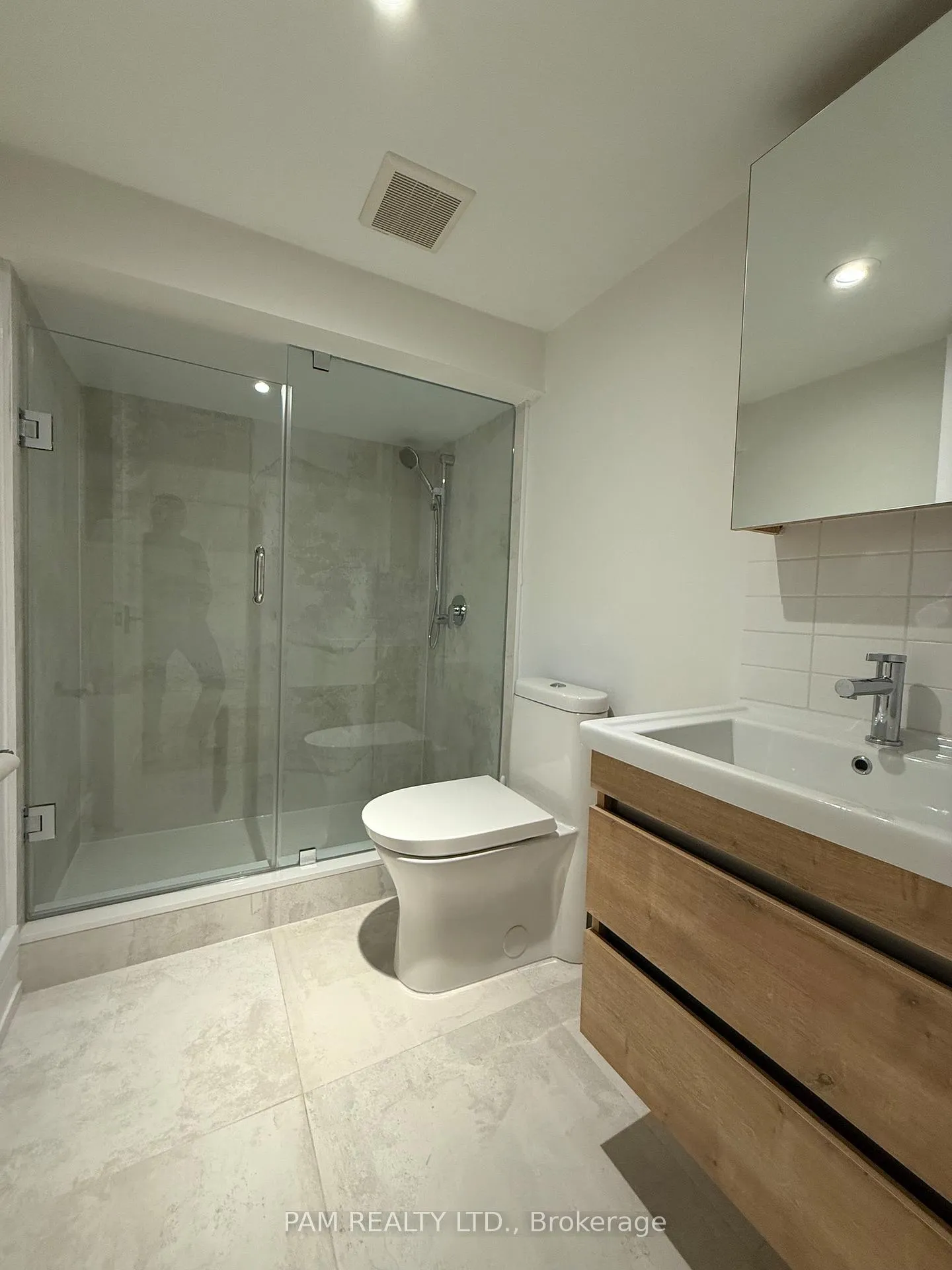 Photo 20 of 356 Milverton Boulevard, Toronto, Danforth — HOMEH